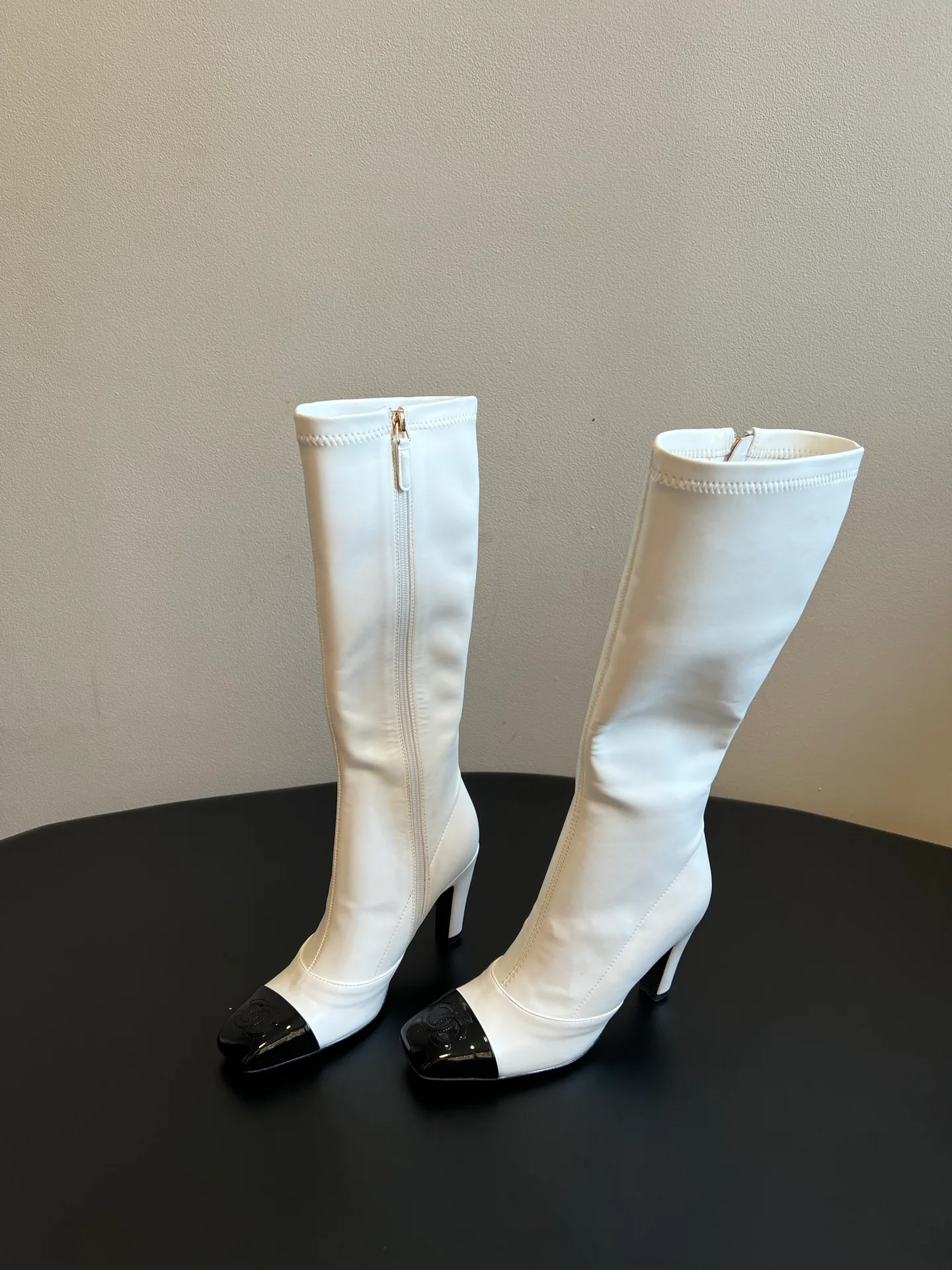 Сапоги Женские Chanel 18137190