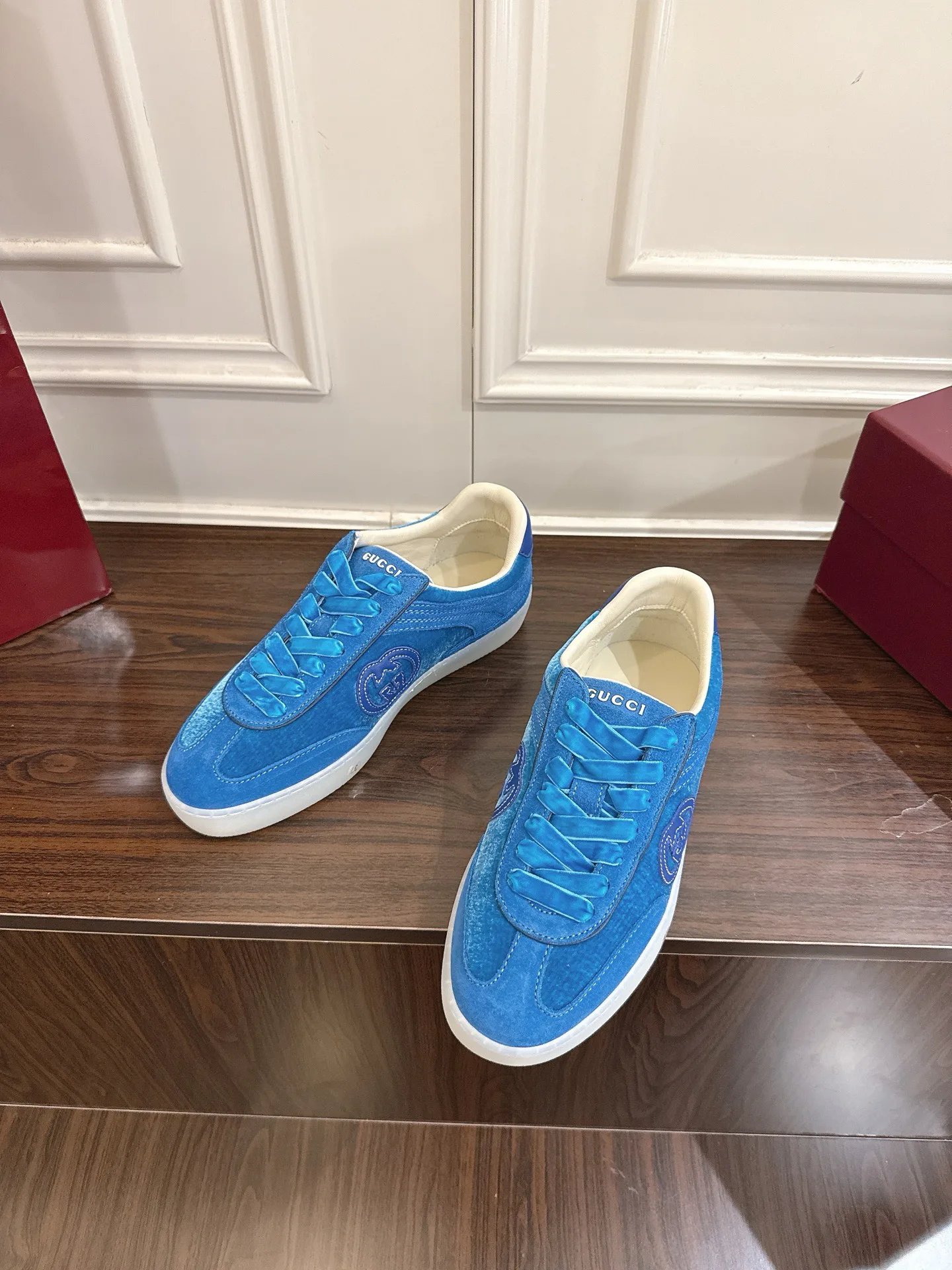 Кроссовки Женские Gucci 1883954