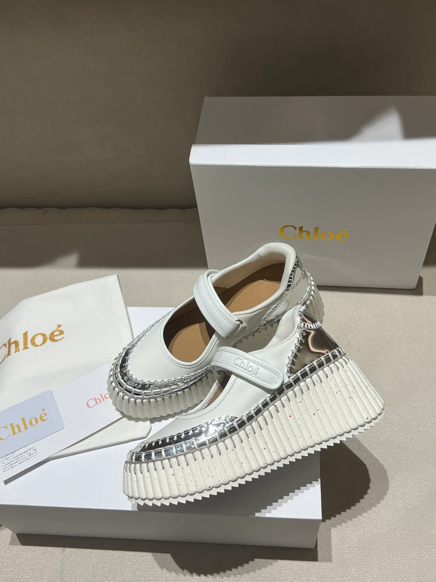 Кроссовки Женские Chloe 18020539