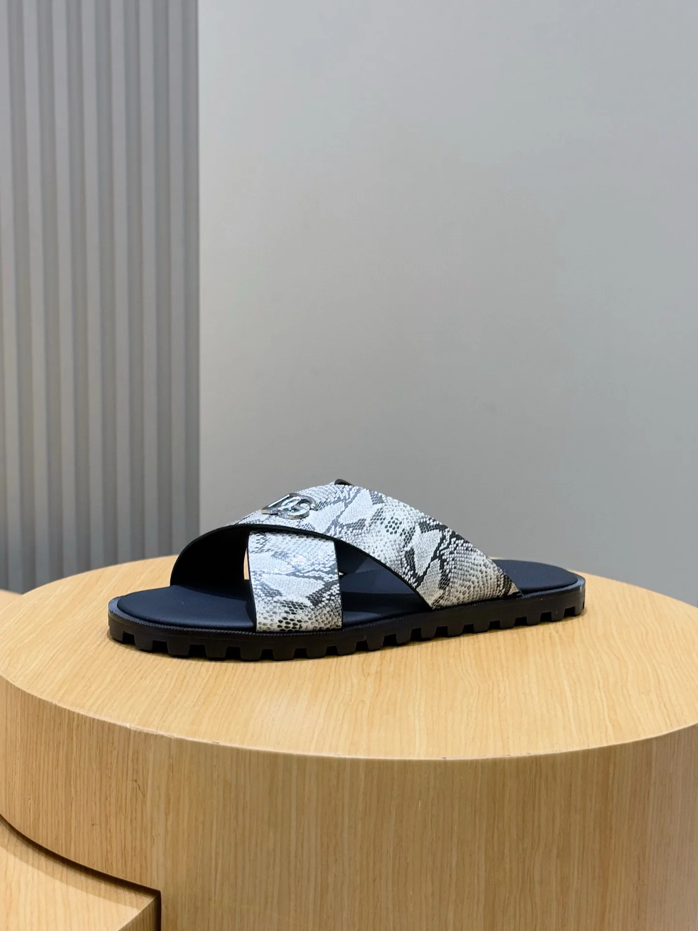 Шлепанцы Мужские Dolce & Gabbana 11483771