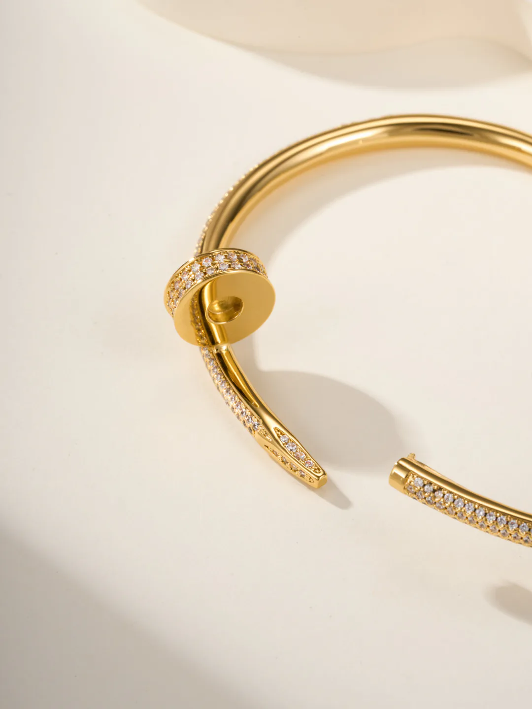 Бижутерия Cartier 18231021