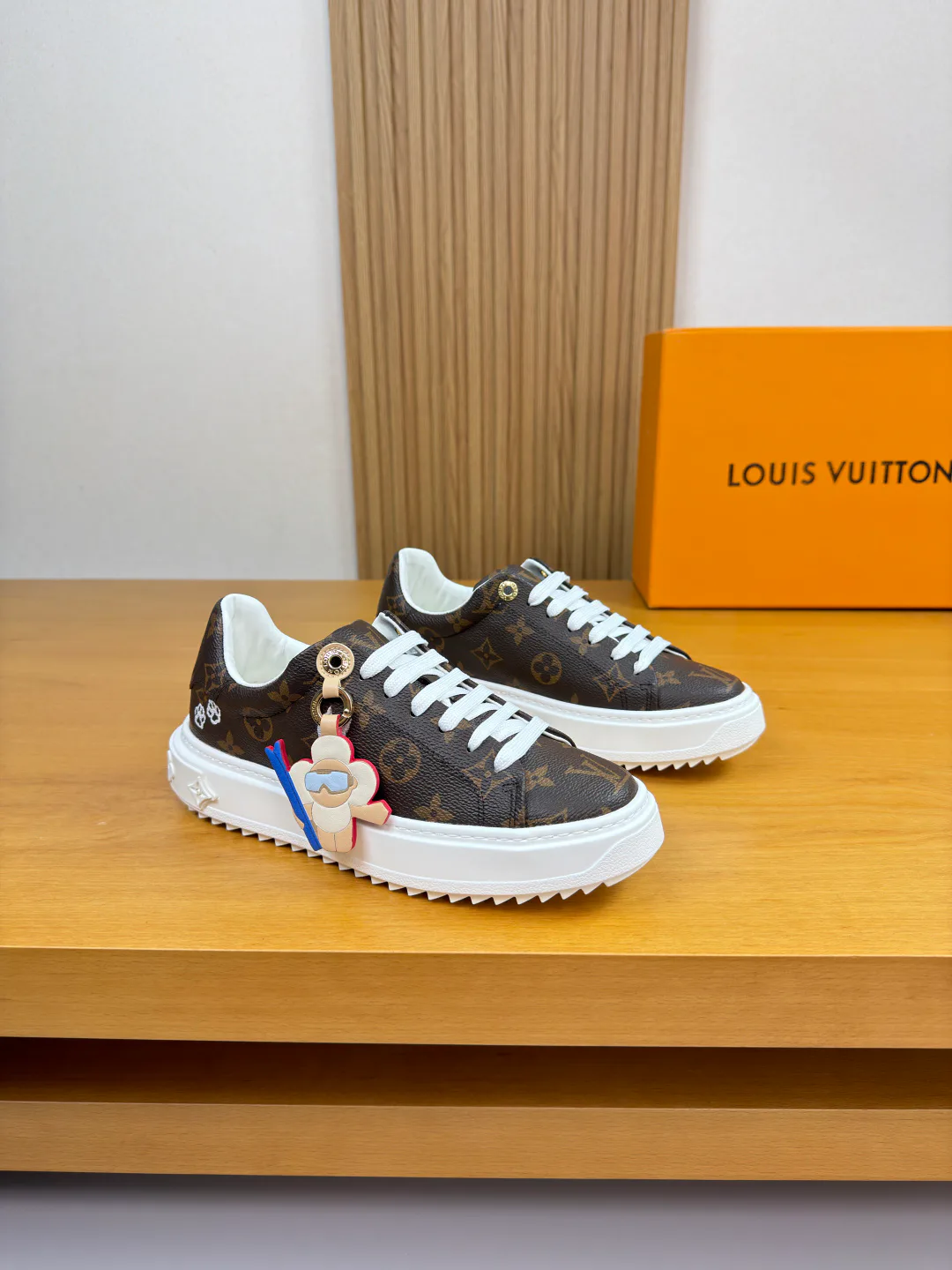 Кроссовки Женские Louis Vuitton 2652656