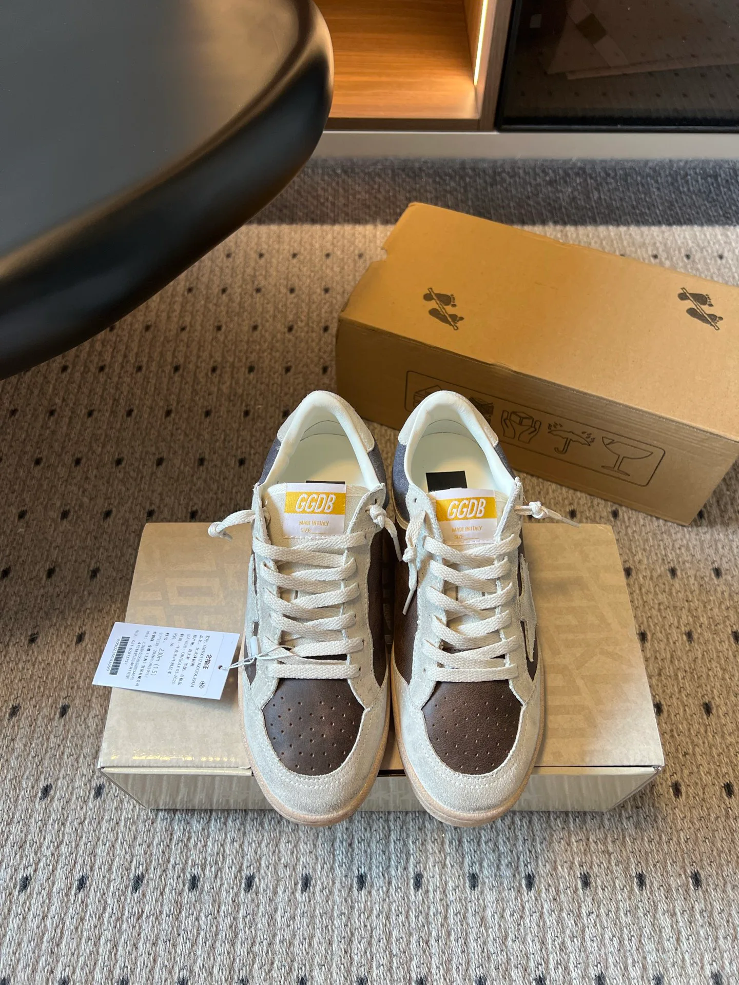 Кроссовки Женские Golden Goose 18137503