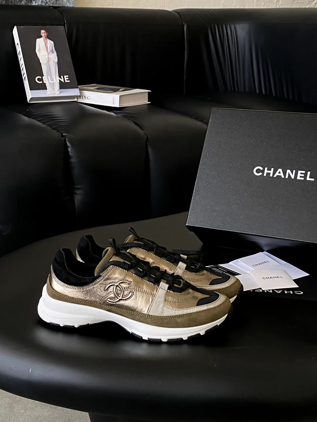Кроссовки Женские Chanel 19044368