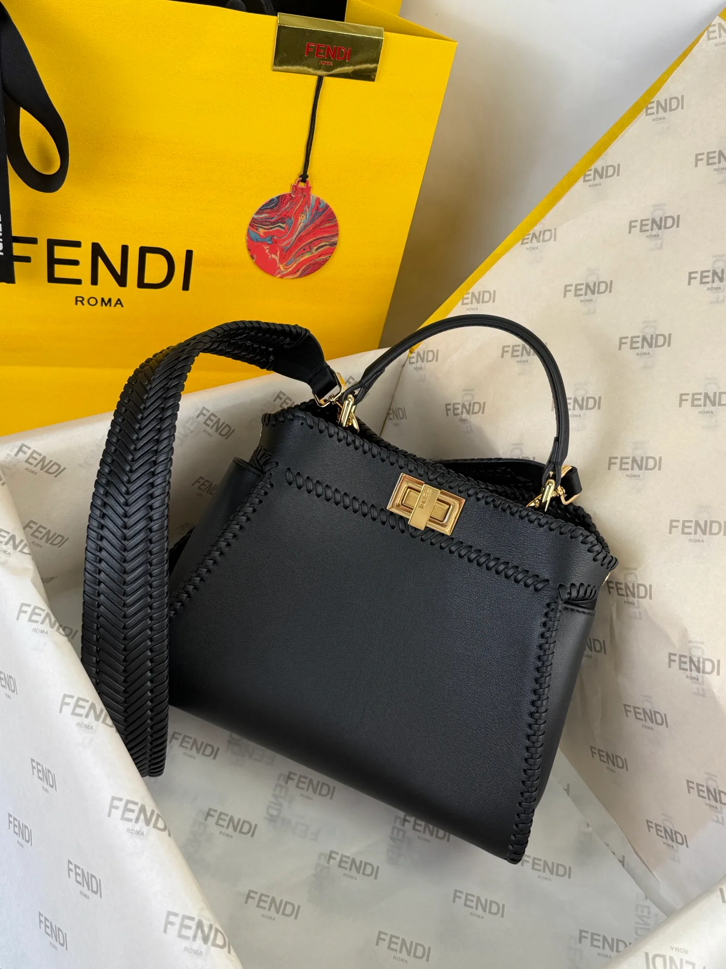 Классические Сумки Женские Fendi 13234523