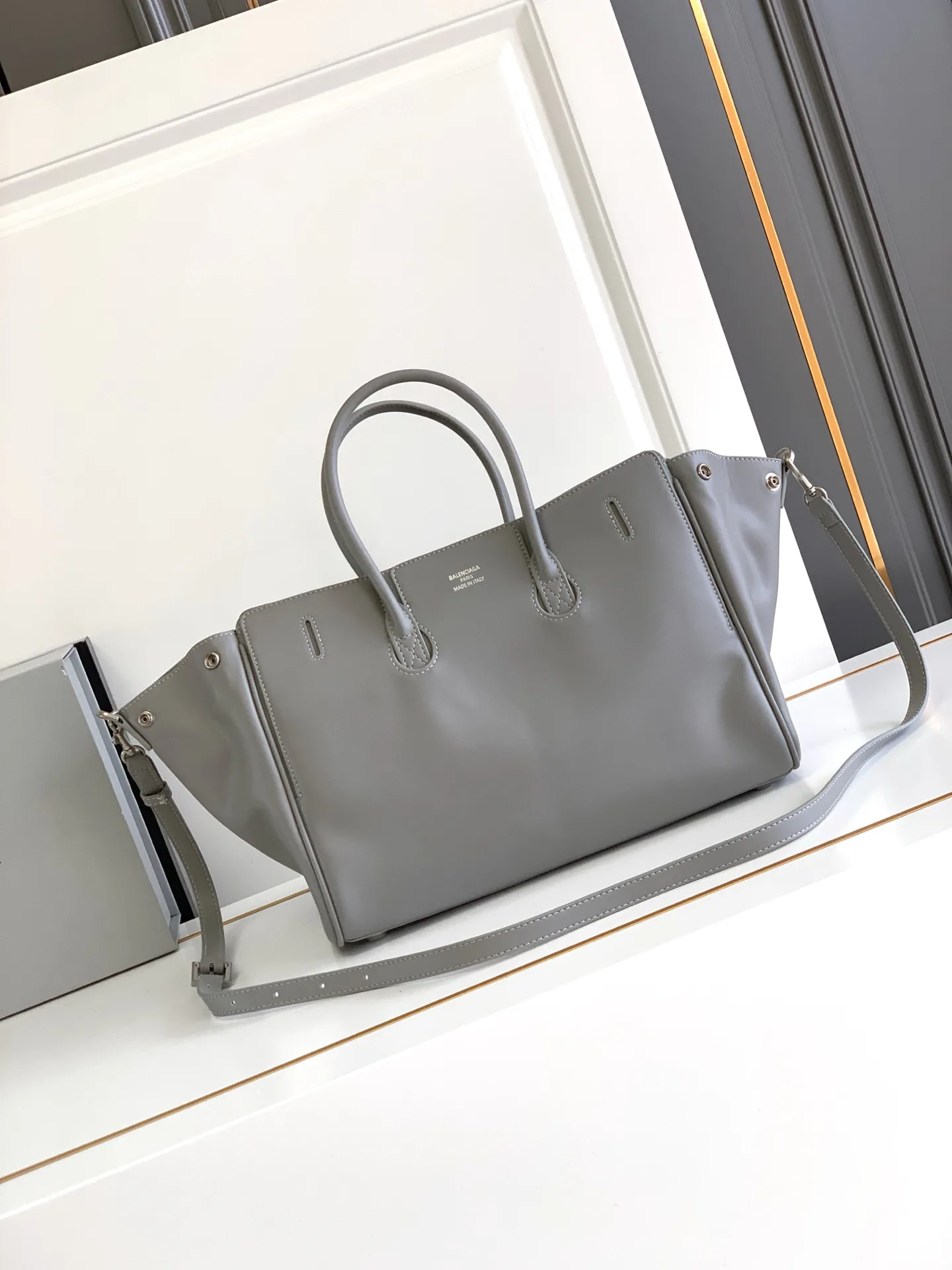 Сумки На Ремне Женские Balenciaga 84591