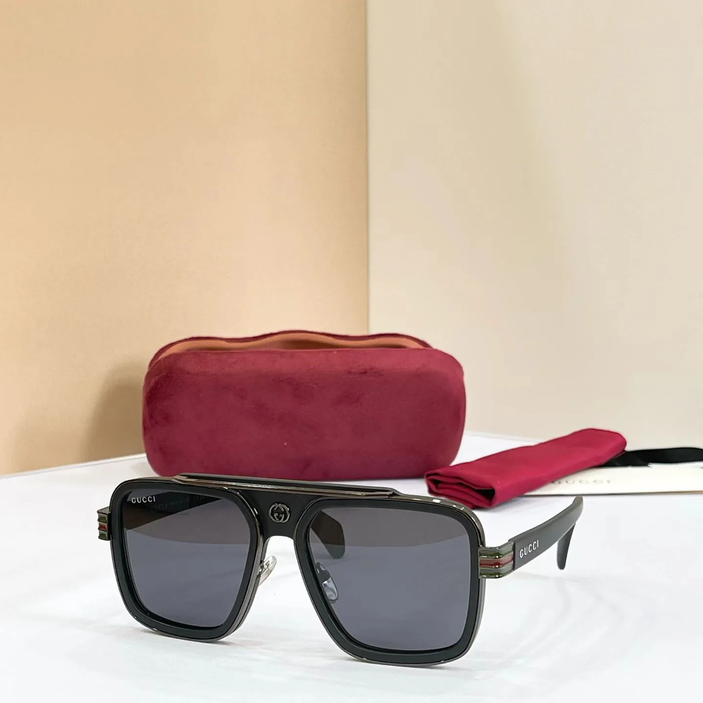 Очки Gucci 17633232