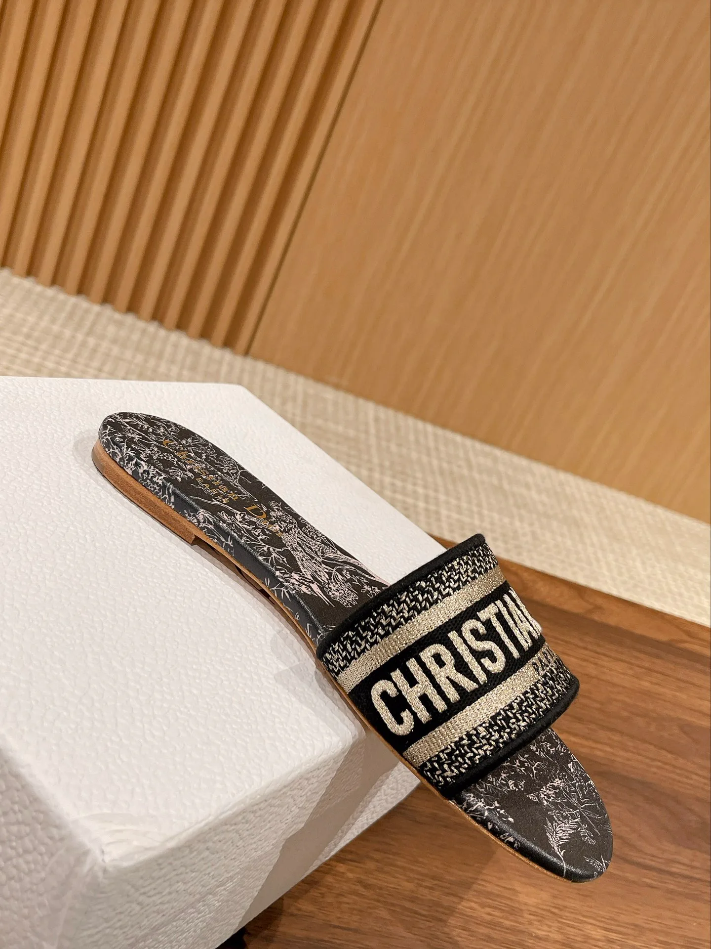 Шлепанцы Женские Christian Dior 11600068