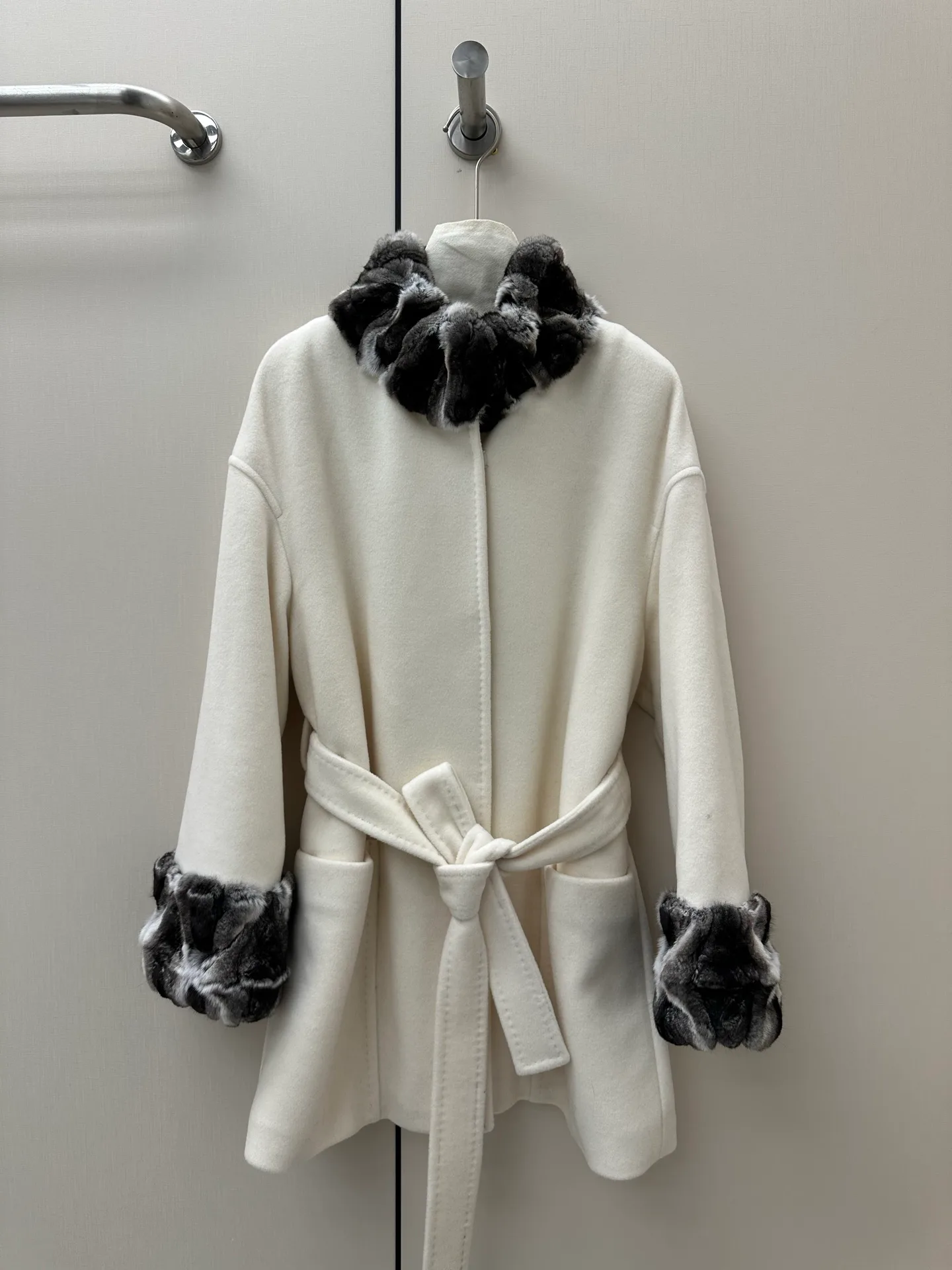 Пальто Женские Loro Piana 19953149