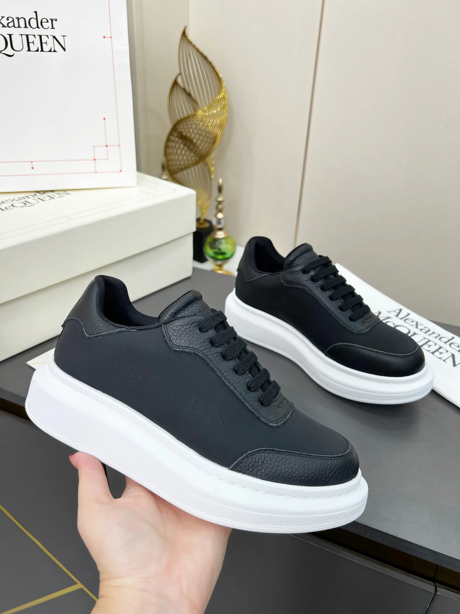 Кроссовки Женские Alexander Mcqueen 18740784