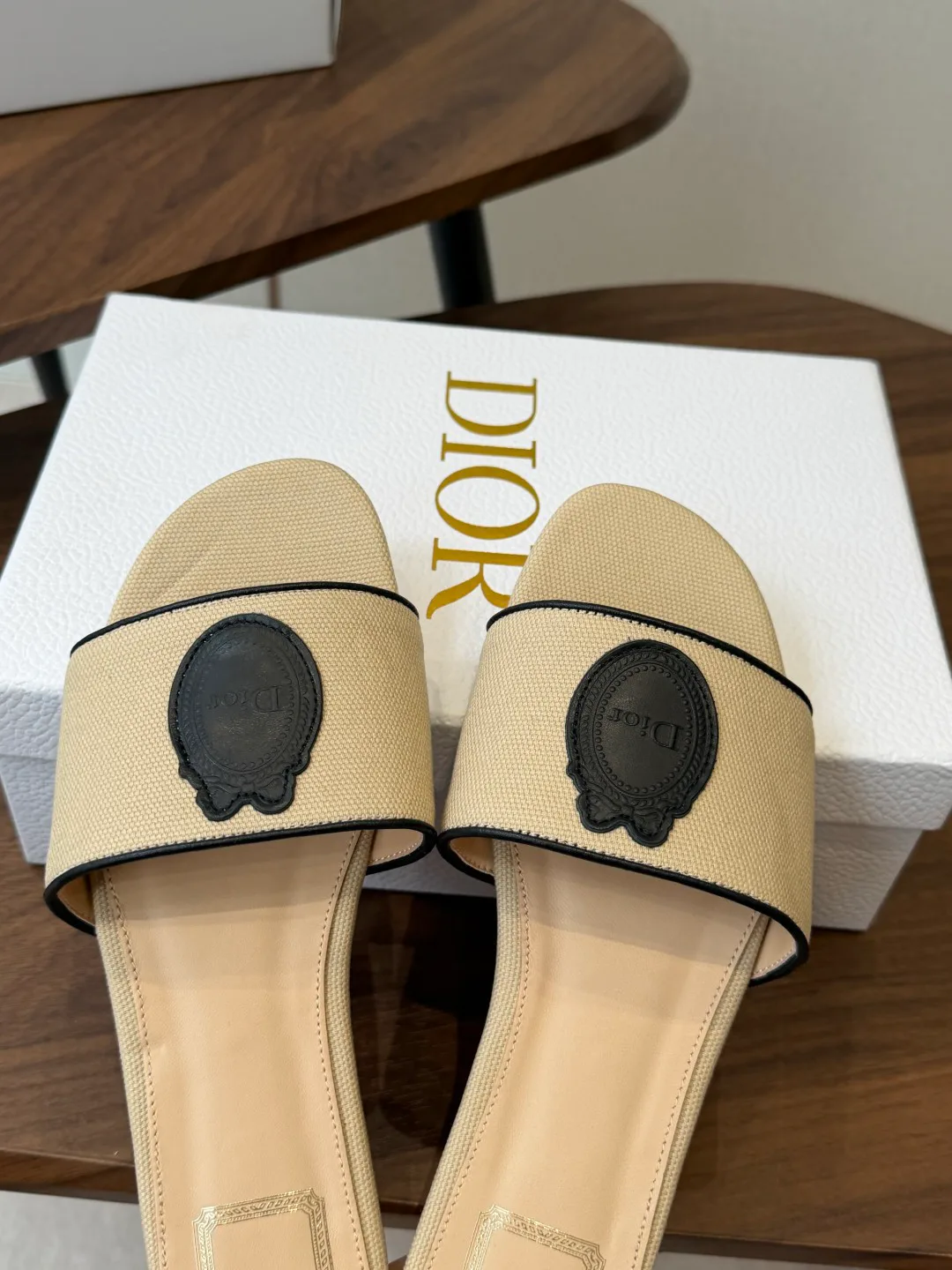 Шлепанцы Женские Christian Dior 17580788