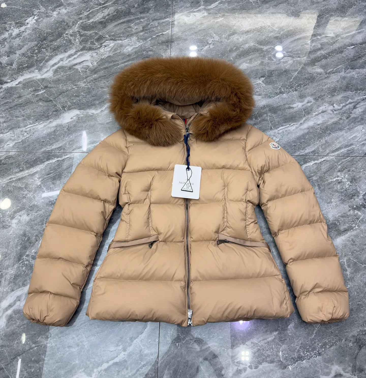 Куртки И Пуховики Женские Moncler 18111720