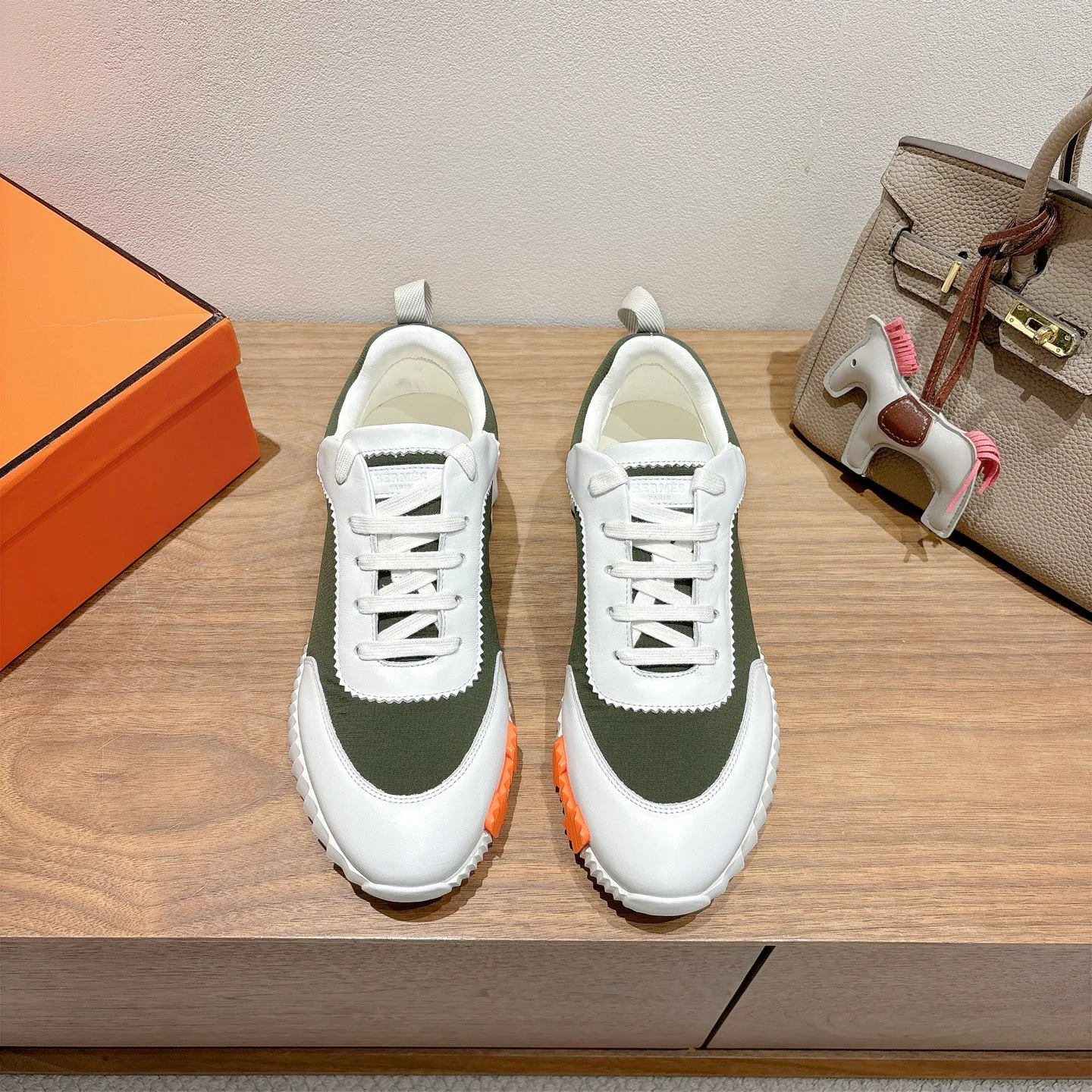 Кроссовки Женские Hermes 9915130