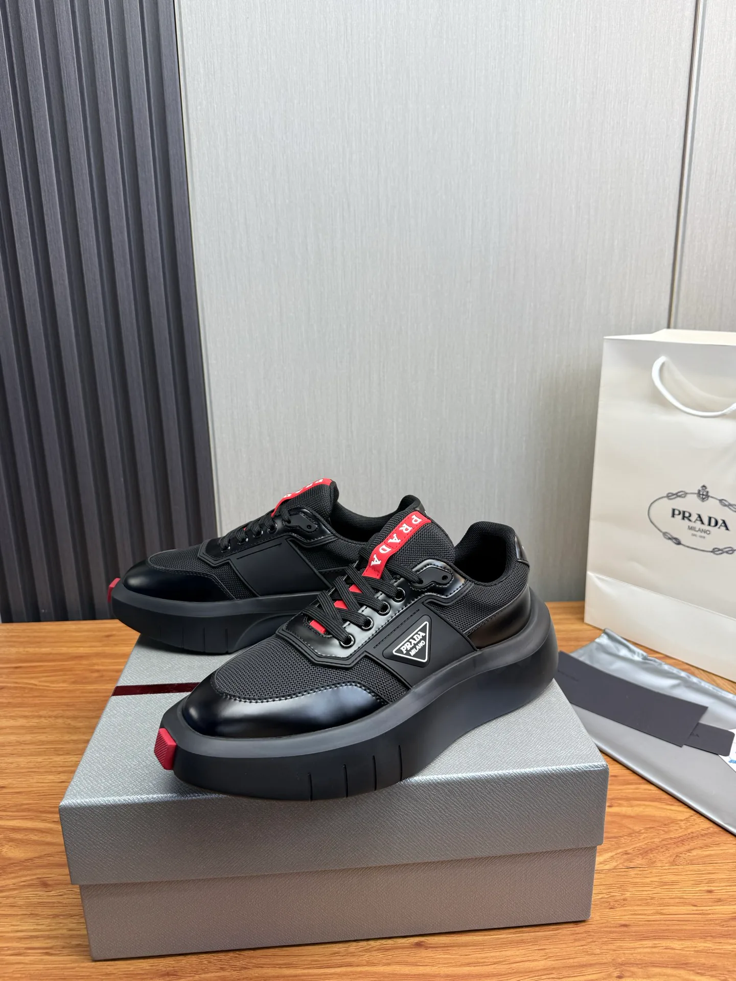 Кроссовки Мужские Prada 12725450