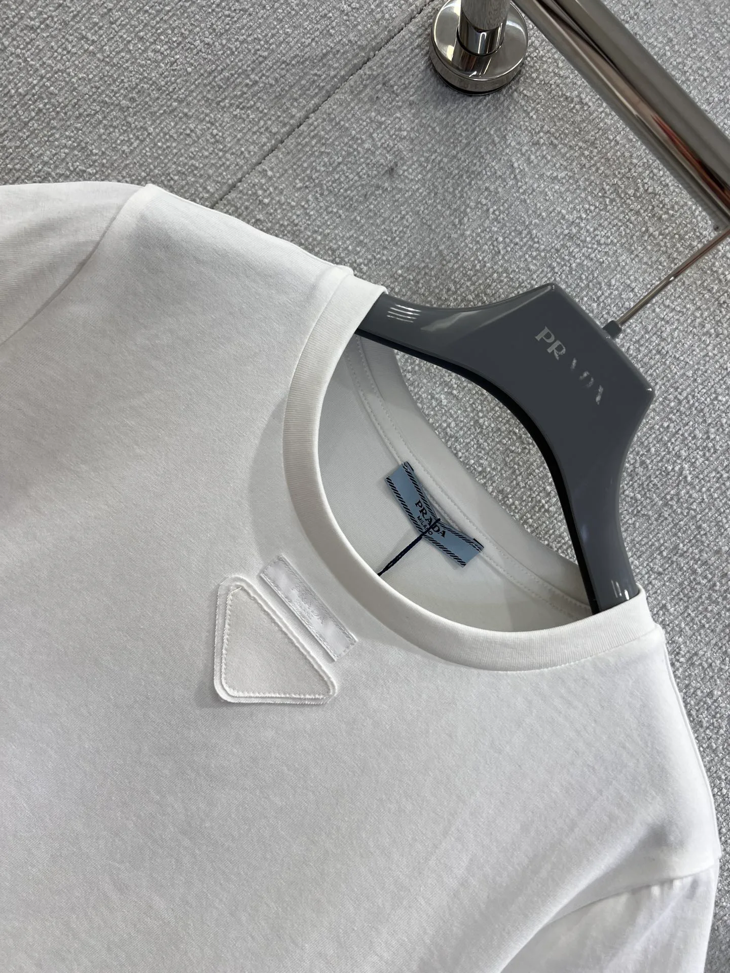 Футболки Женские Prada 340825