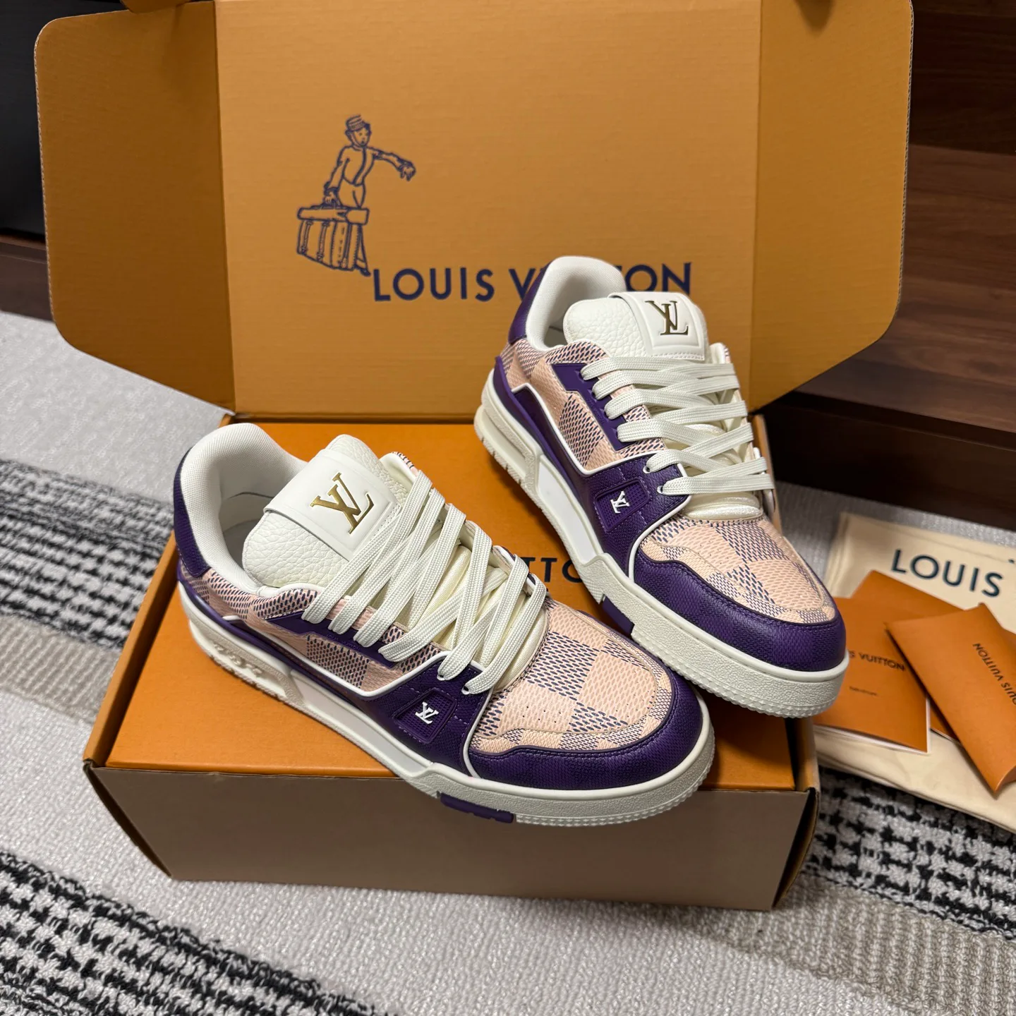 Кроссовки Женские Louis Vuitton 1546842