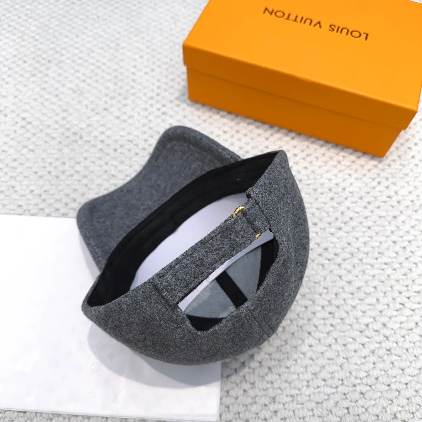 Головные Уборы Louis Vuitton 980980