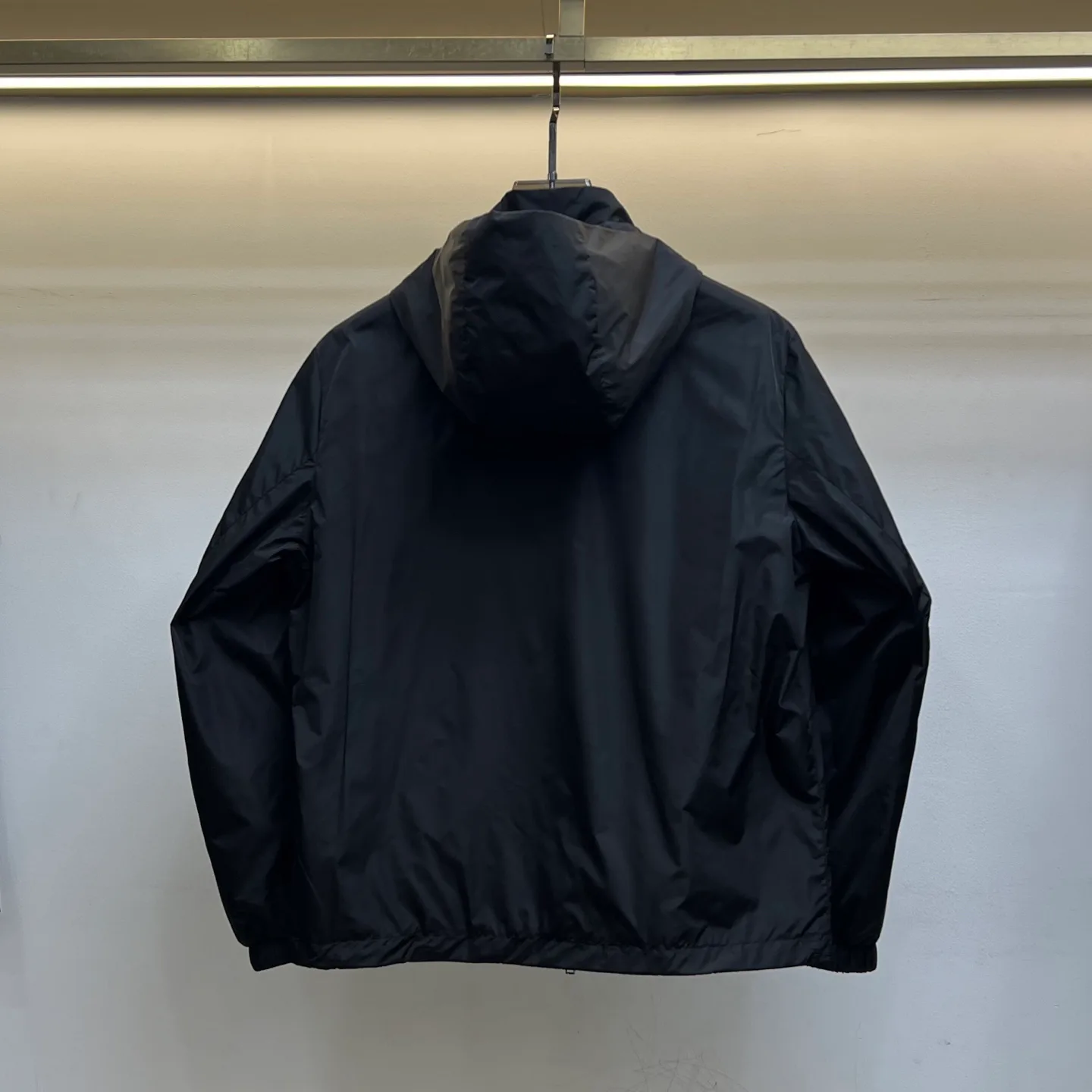 Куртки И Пуховики Женские Prada 17340704