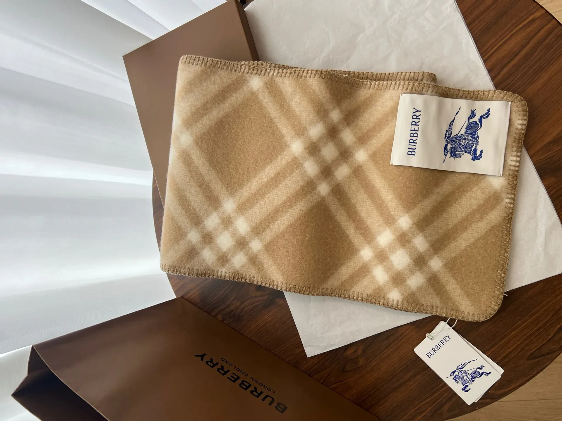 Шарфы Burberry 5944099