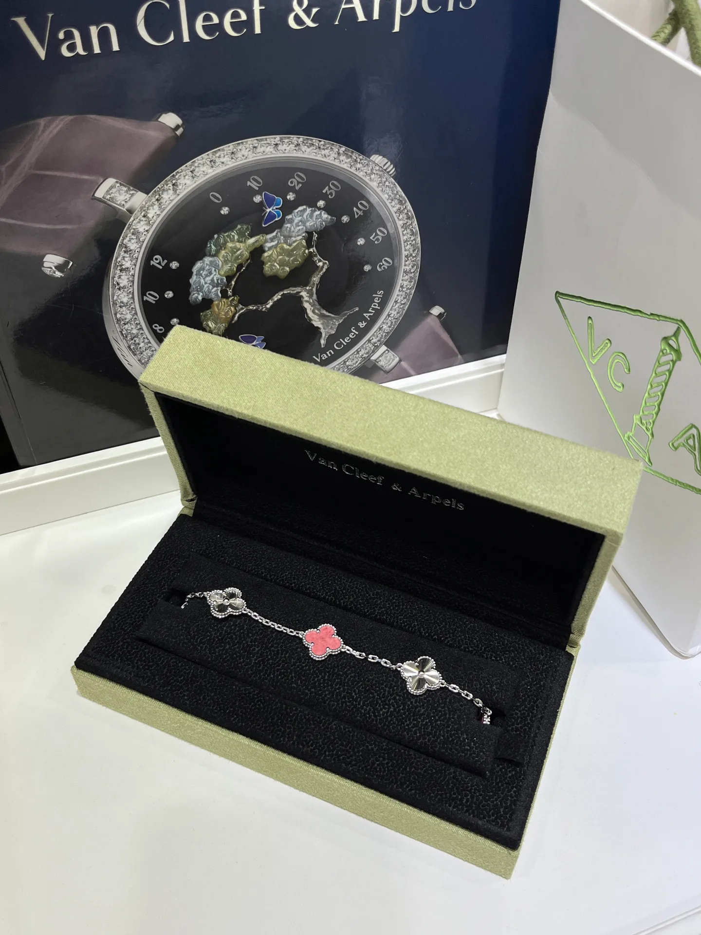 Бижутерия Van Cleef & Arpels 12345468