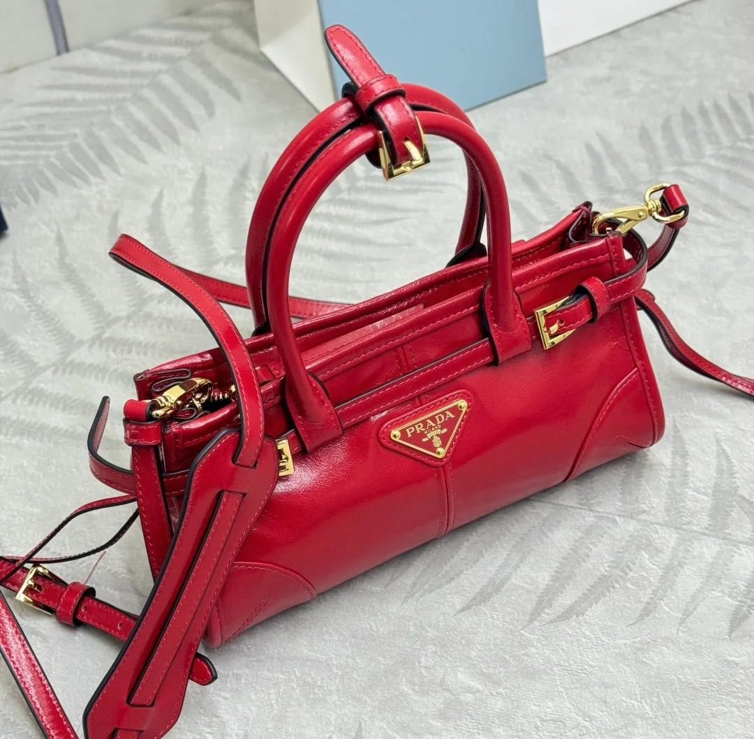 Сумки На Ремне Женские Prada 11682136