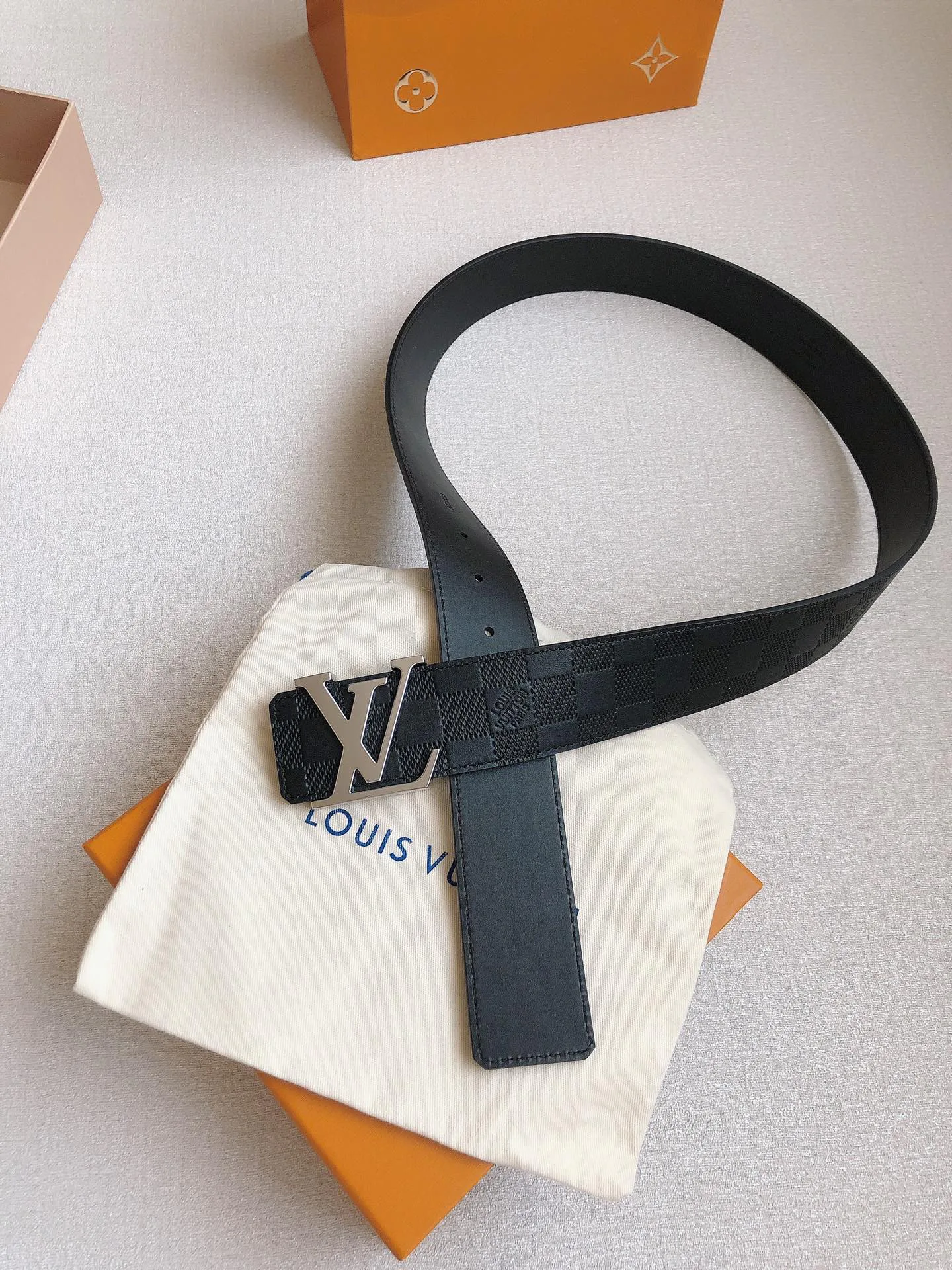 Ремни Louis Vuitton 14563622