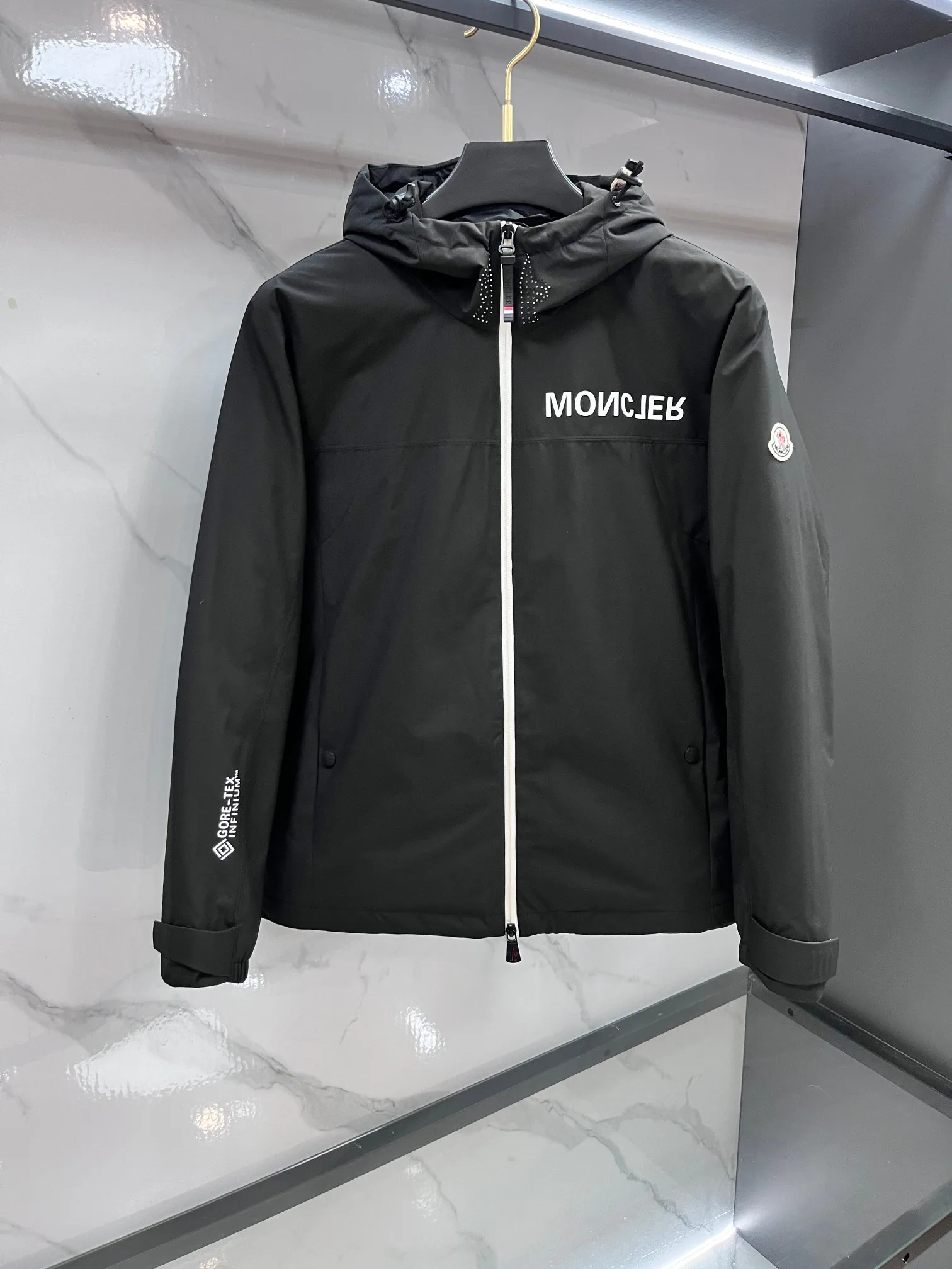 Куртки И Пуховики Мужские Moncler 1138625