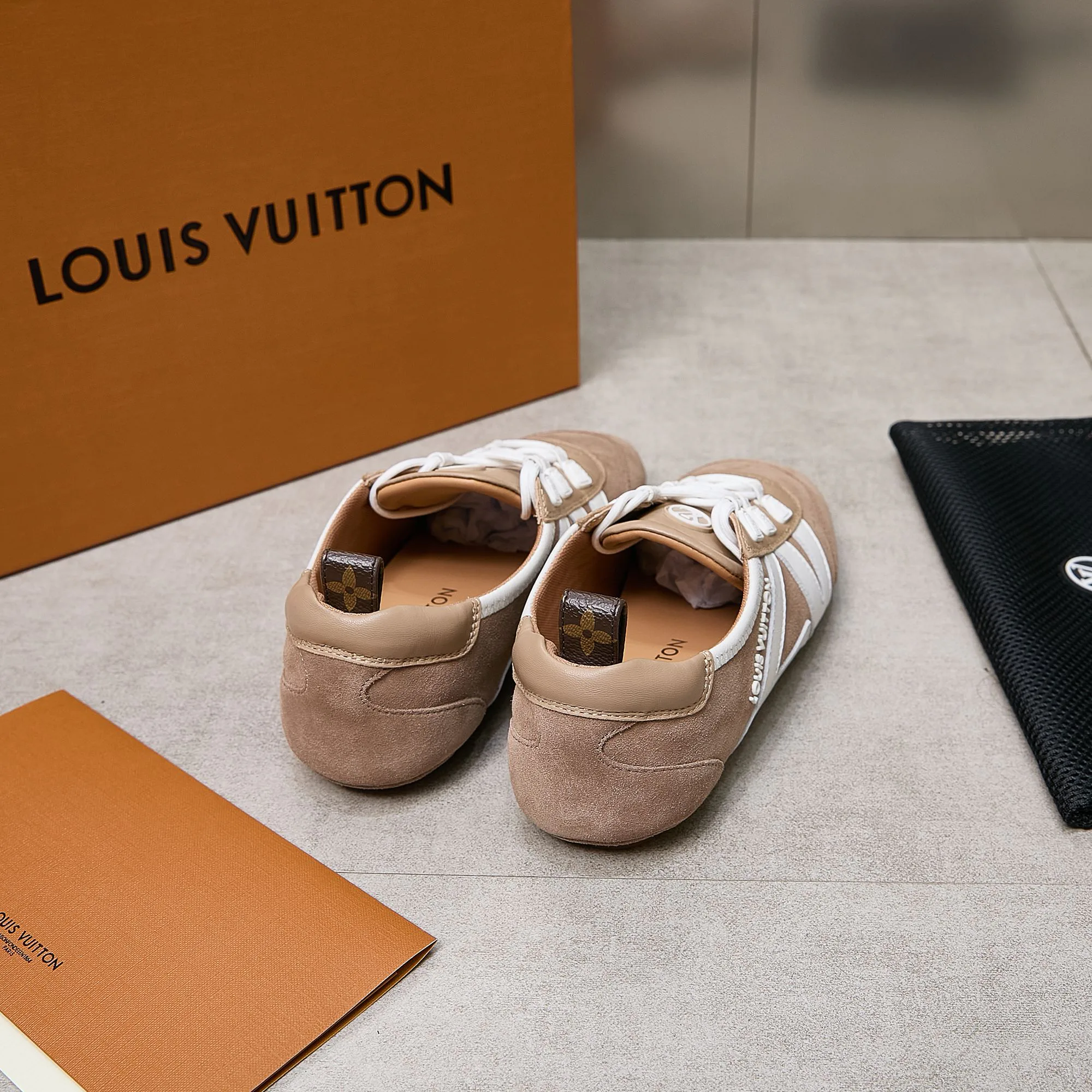 Кроссовки Женские Louis Vuitton 74014