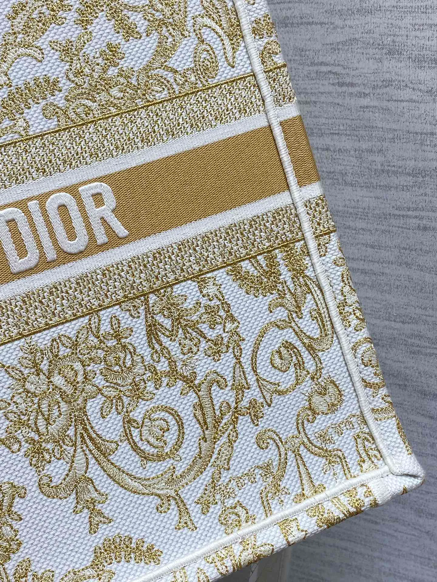 Классические Сумки Женские Christian Dior 11224053