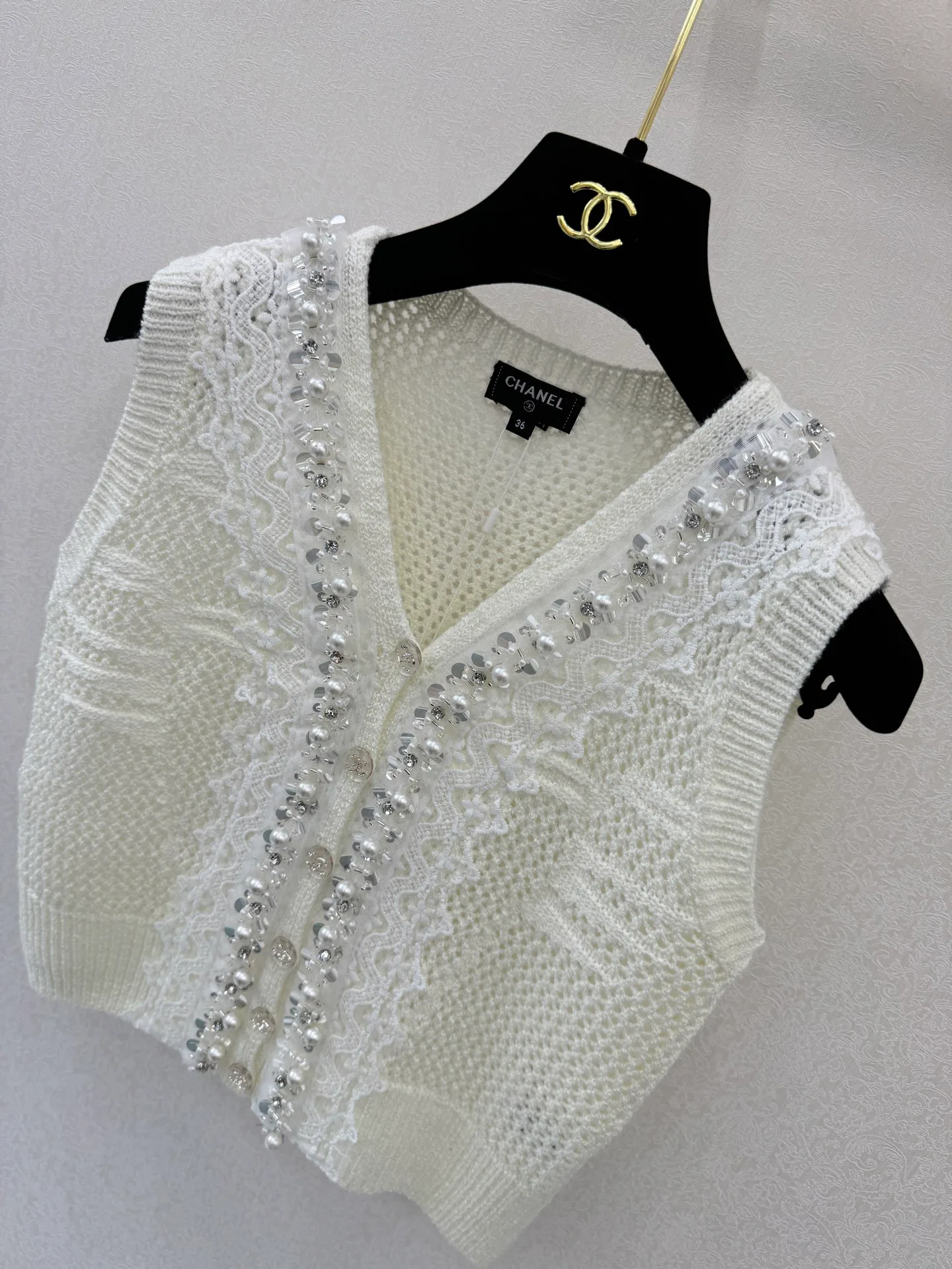 Жилеты Женские Chanel 11642050