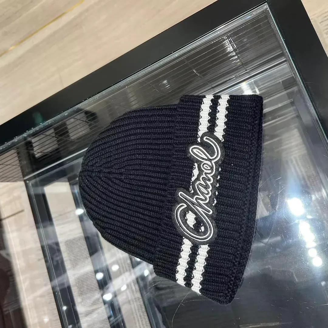 Головные Уборы Chanel 3897244