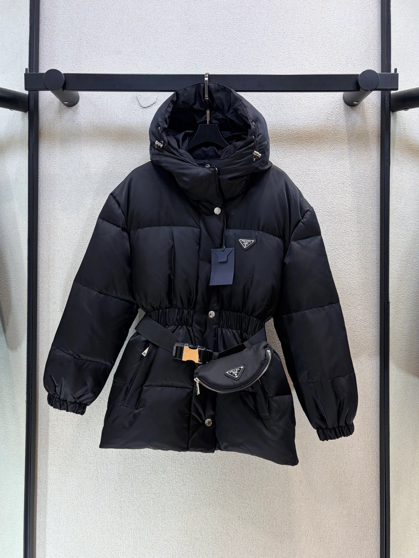 Куртки И Пуховики Женские Prada 18408052
