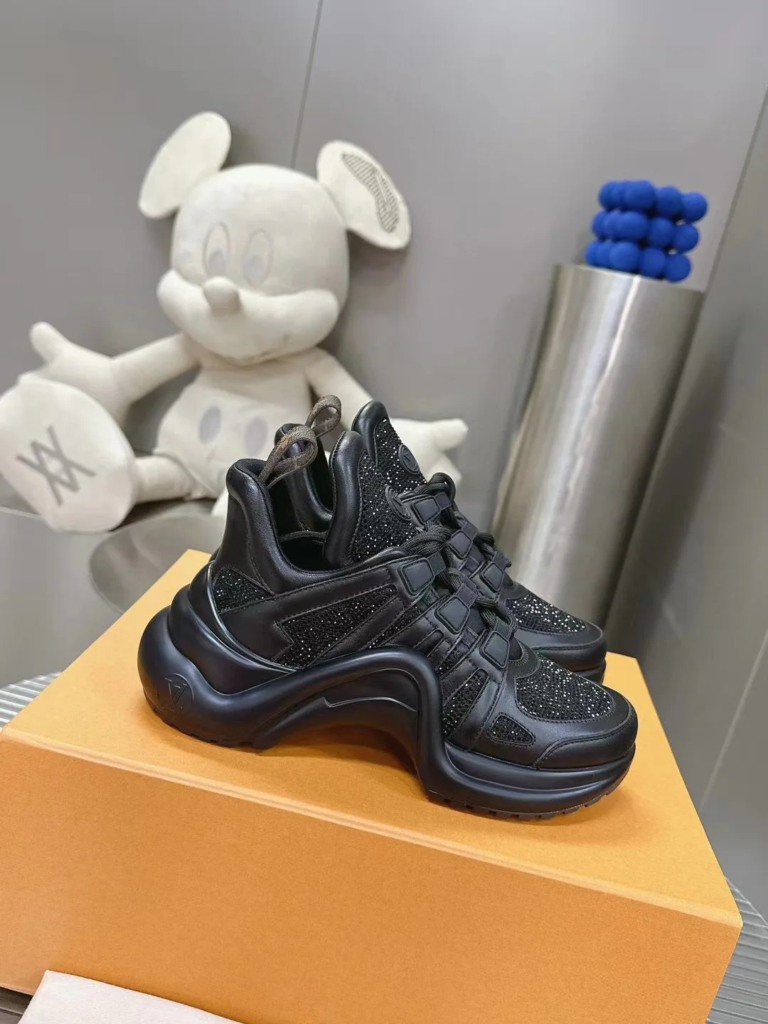 Кроссовки Женские Louis Vuitton 28150