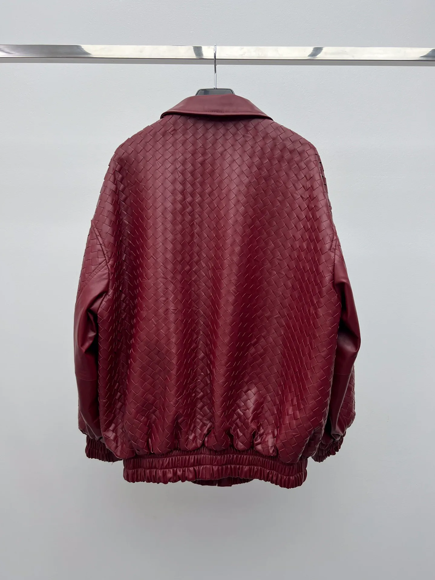 Кожаные Куртки И Дублёнки Женские Bottega Veneta 17719122