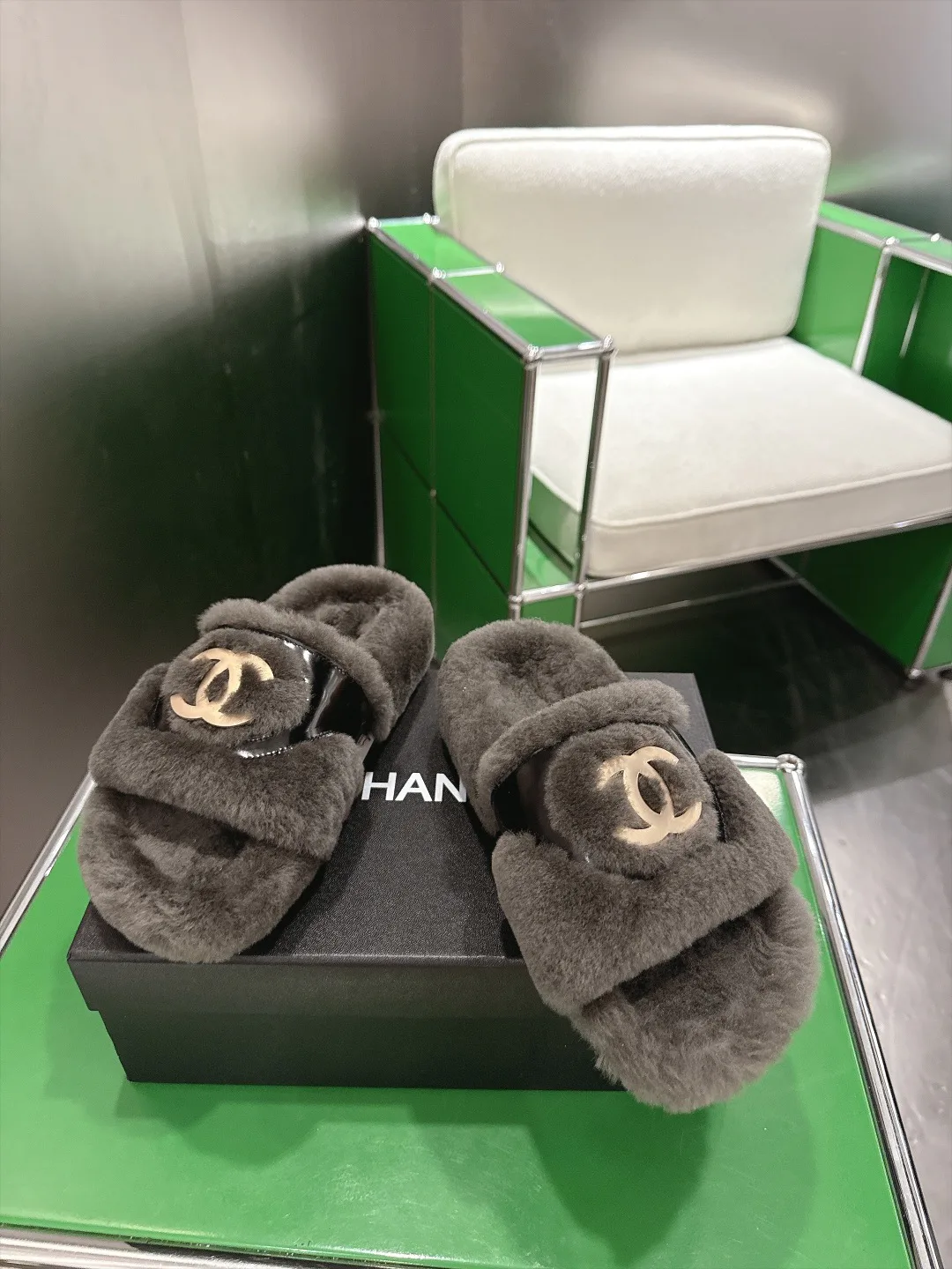 Тапочки Женские Chanel 17926704