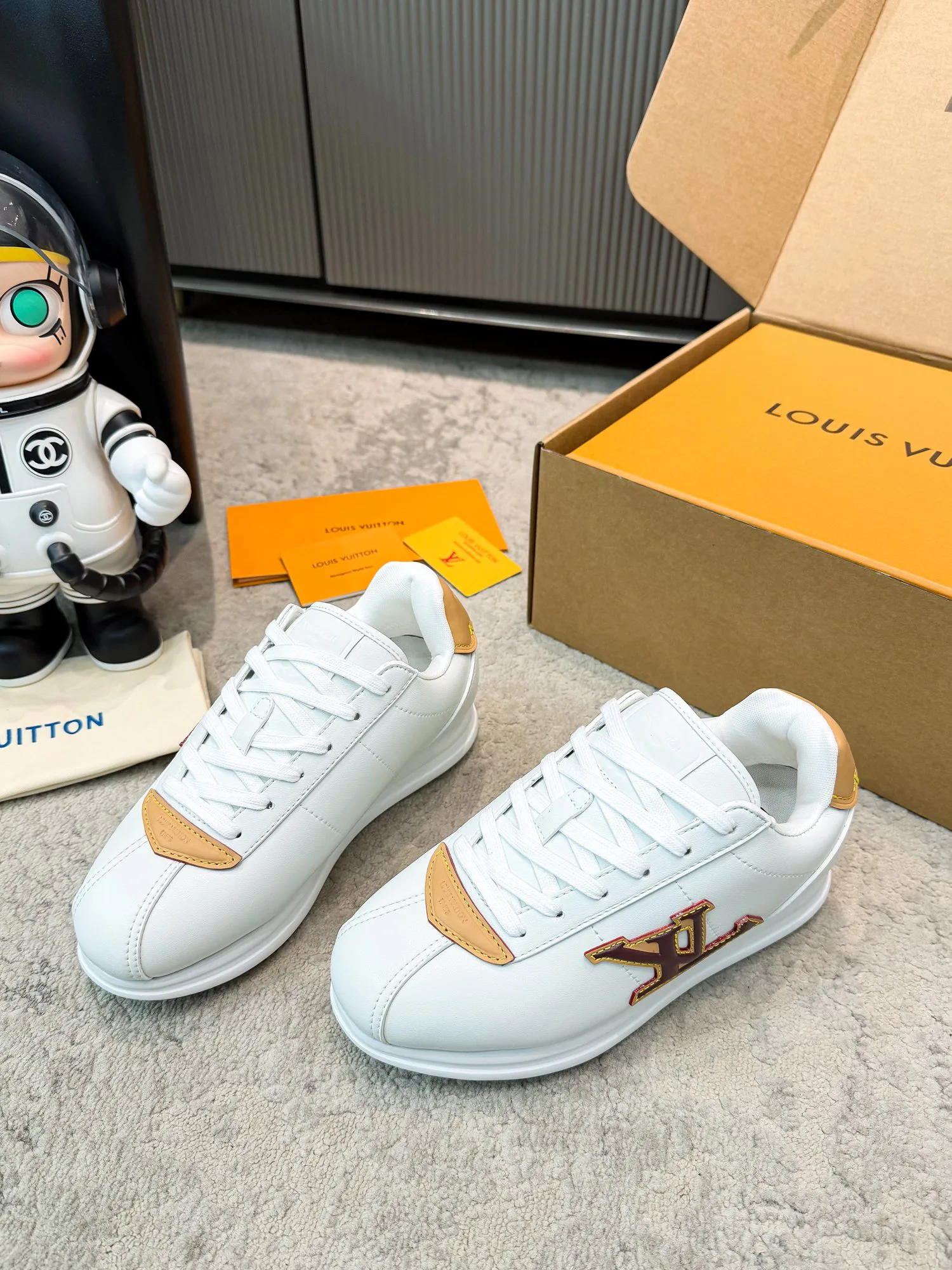 Кроссовки Женские Louis Vuitton 9158846