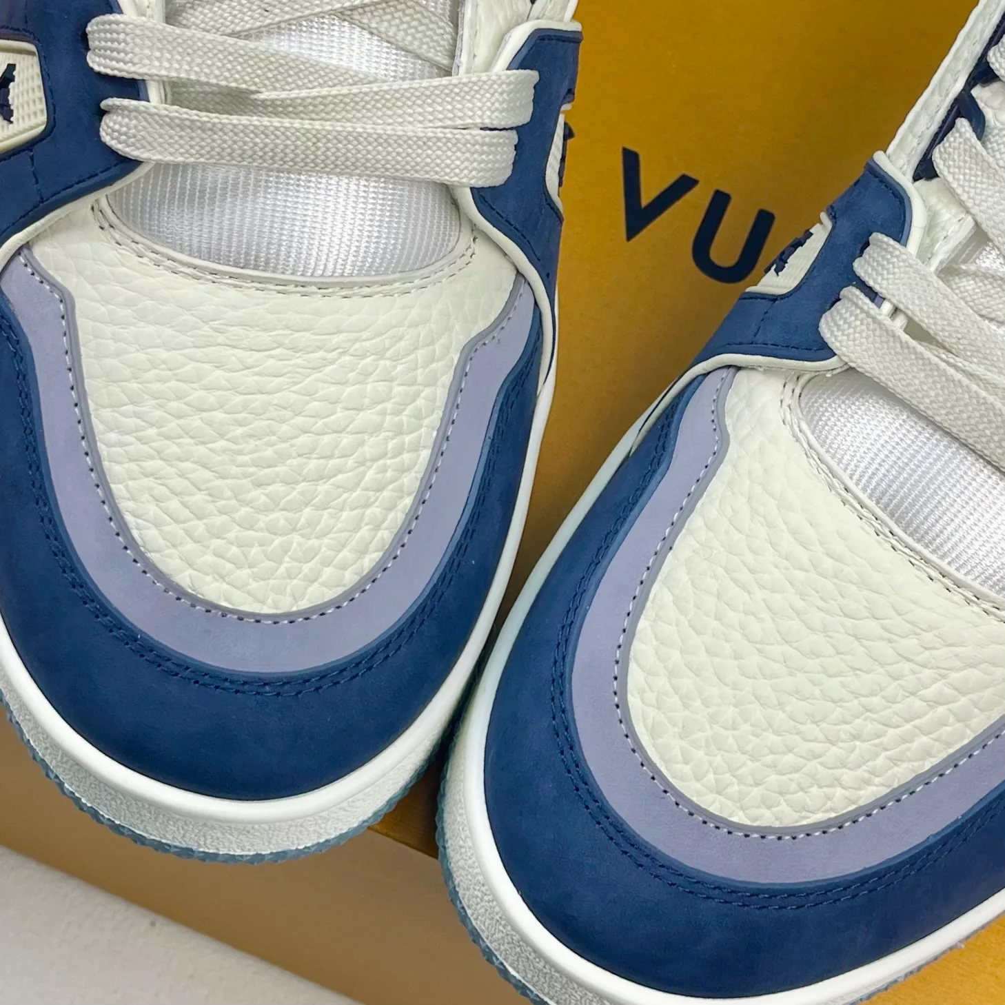 Кеды Женские Louis Vuitton 2679363