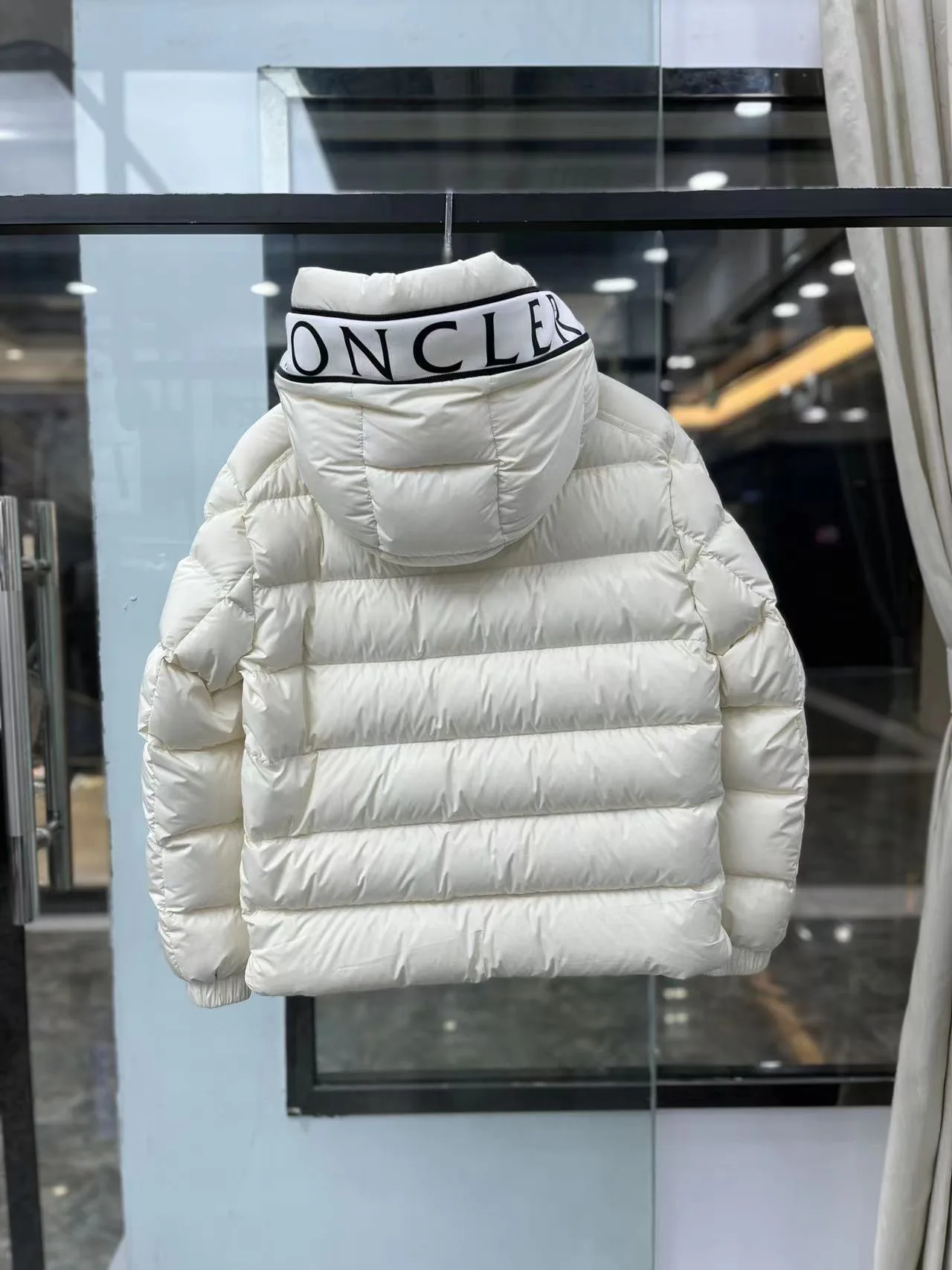Куртки И Пуховики Женские Moncler 19775156