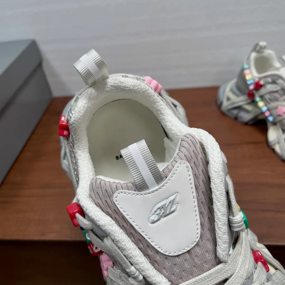 Кроссовки Мужские Balenciaga 17598522