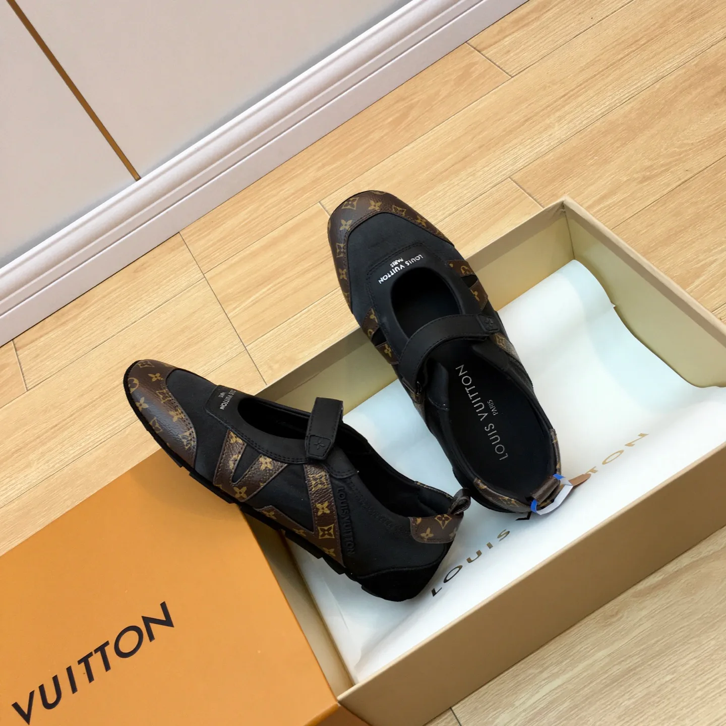 Туфли Женские Louis Vuitton 11410206