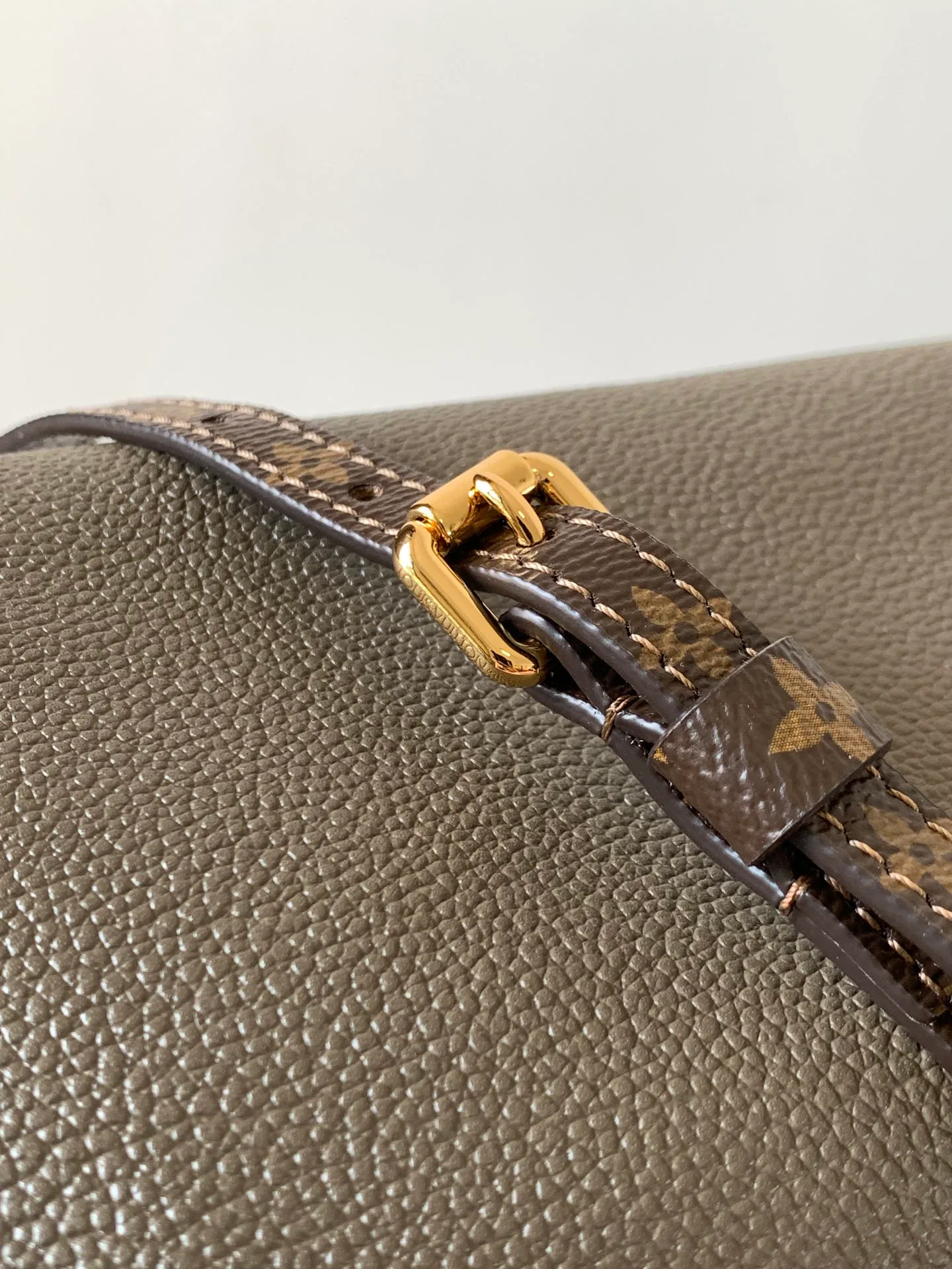 Классические Сумки Женские Louis Vuitton 11394899
