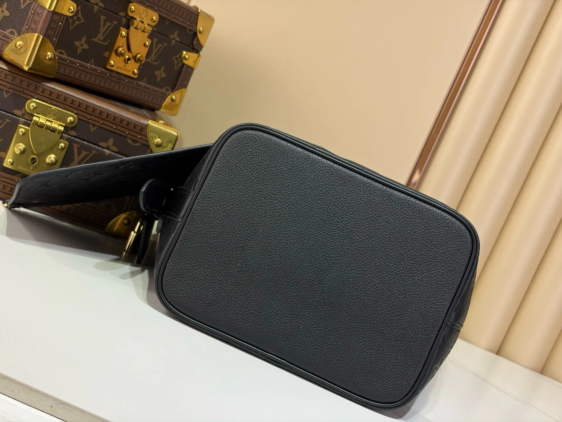 Классические Сумки Женские Louis Vuitton 17499364