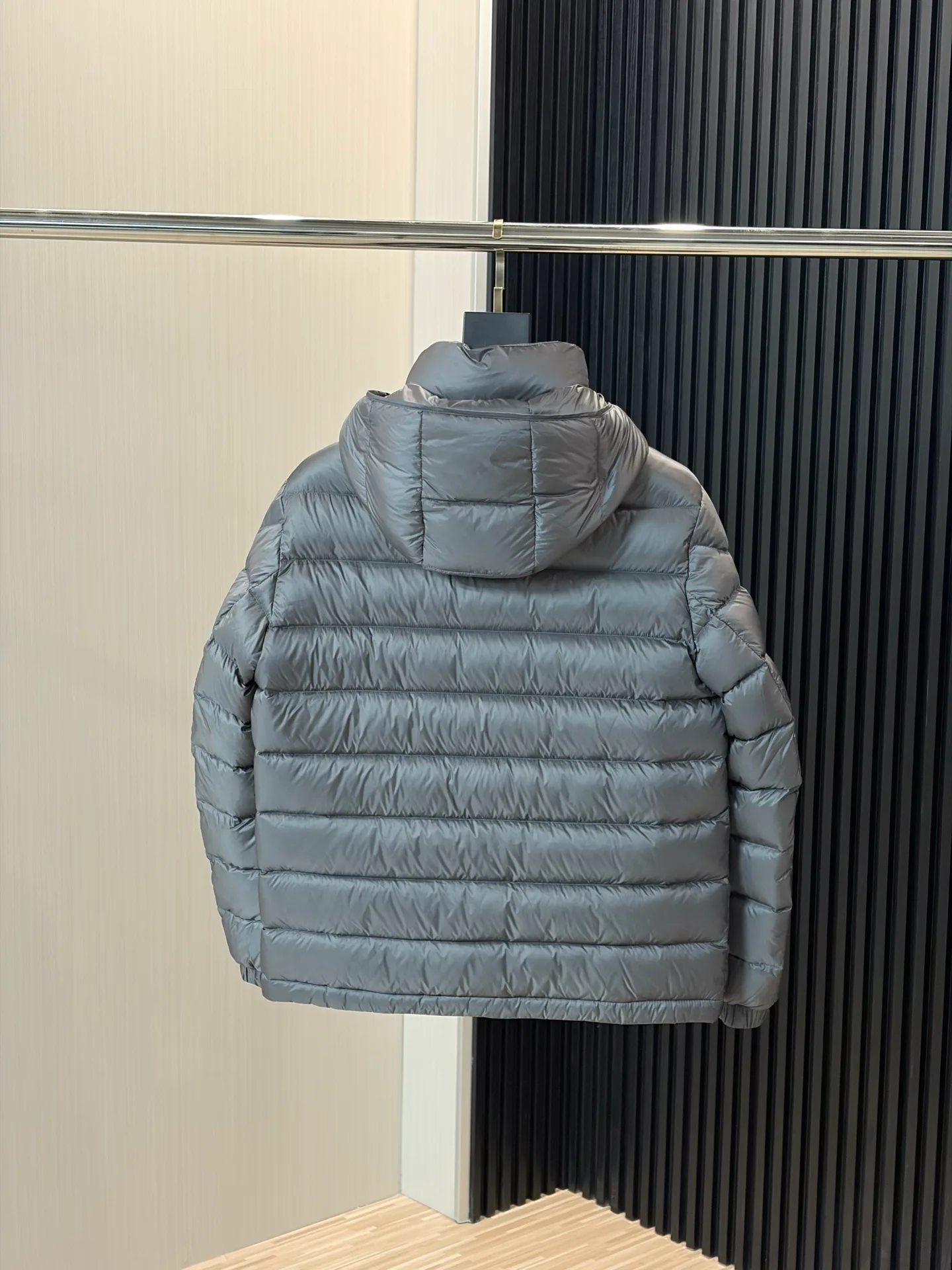 Куртки И Пуховики Женские Moncler 18391740
