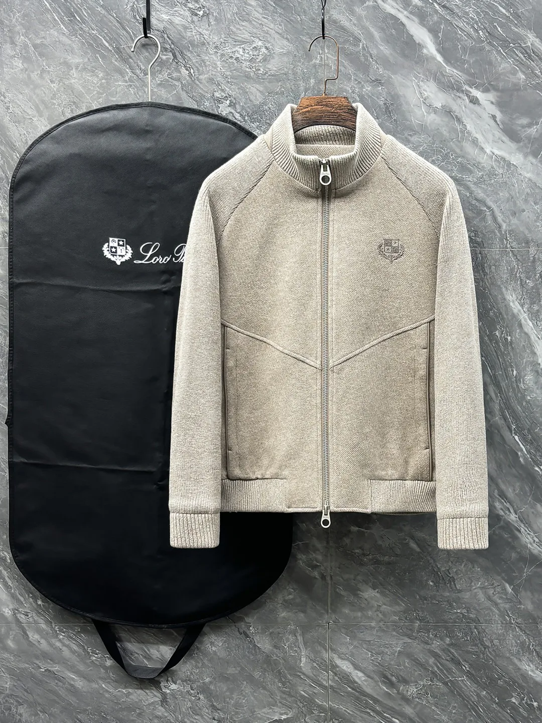 Куртки И Пуховики Мужские Loro Piana 1309576