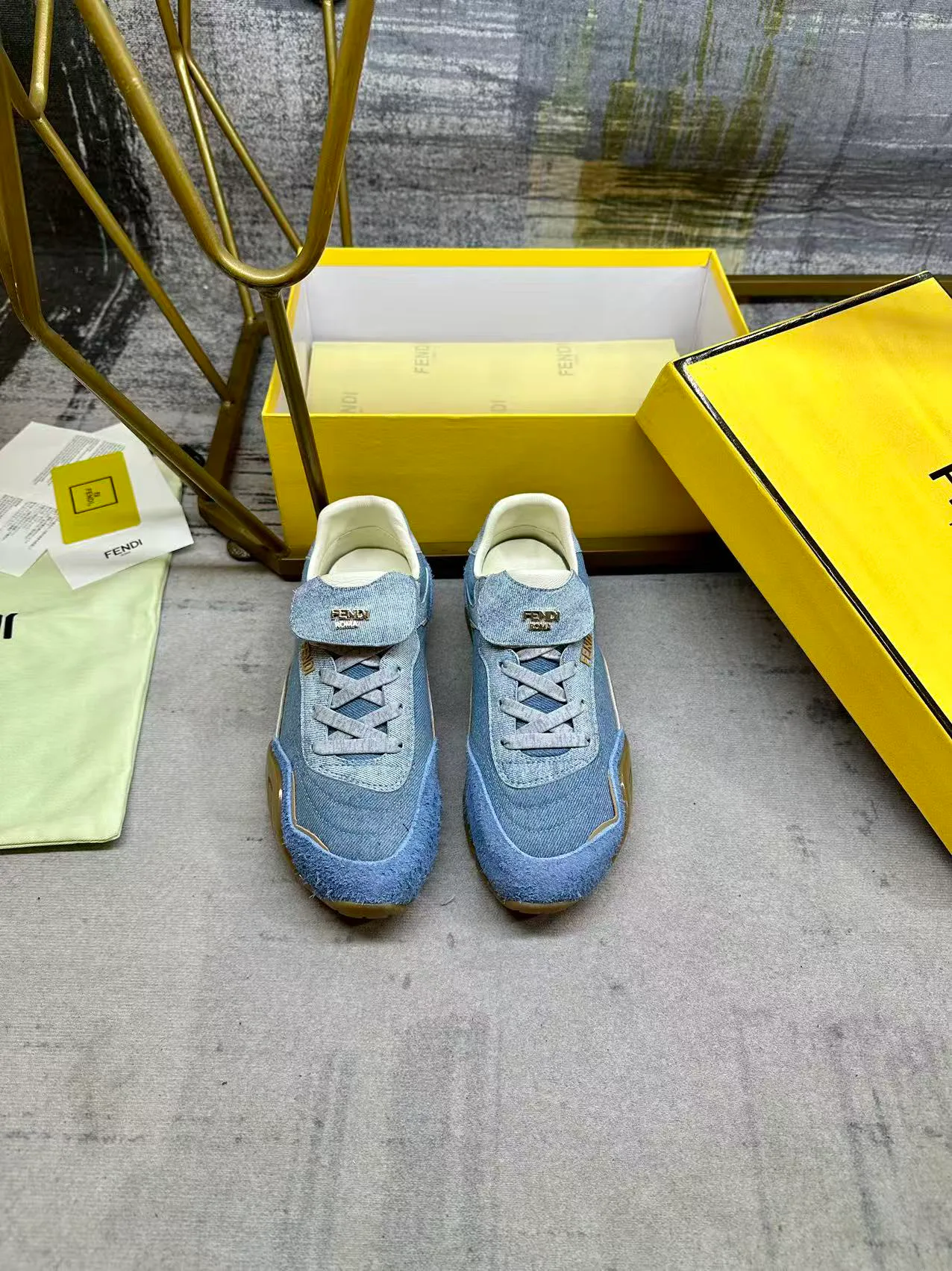 Кроссовки Женские Fendi 9856767