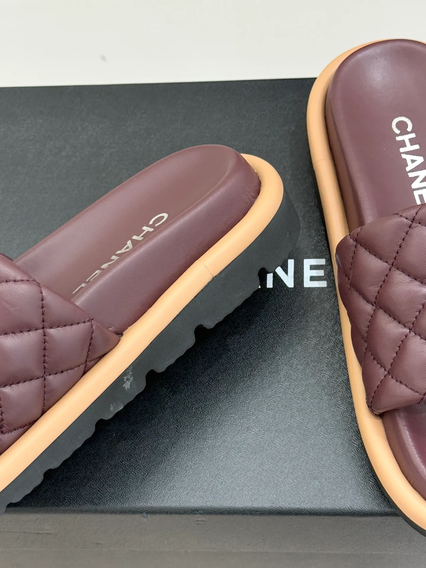 Шлепанцы Женские Chanel 11167412