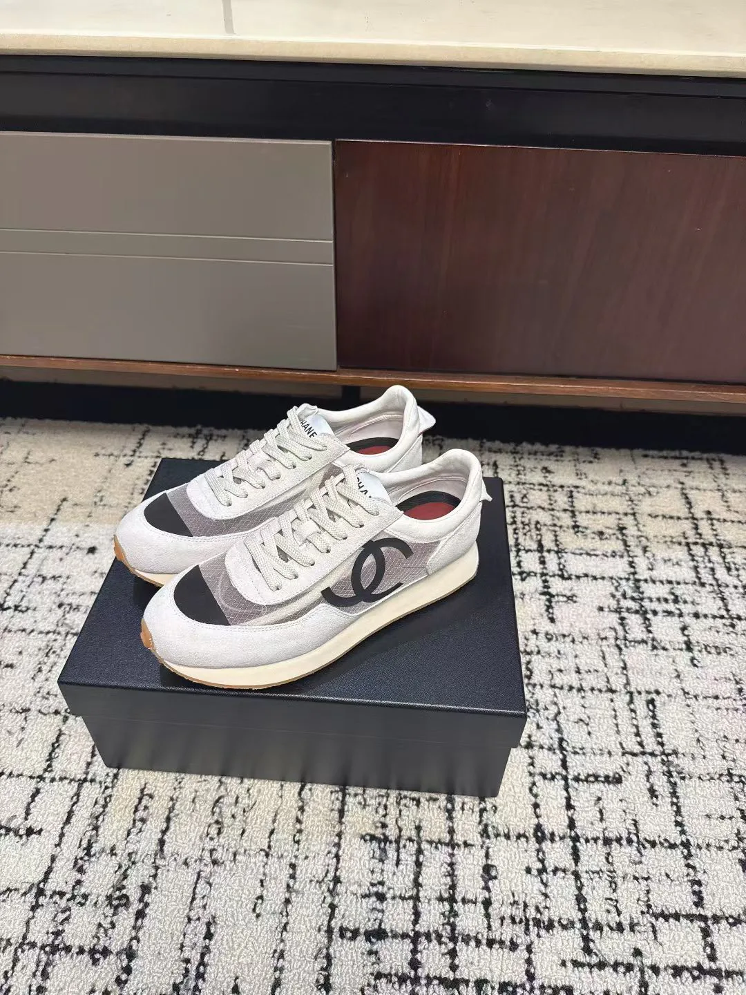 Кроссовки Женские Chanel 10475949