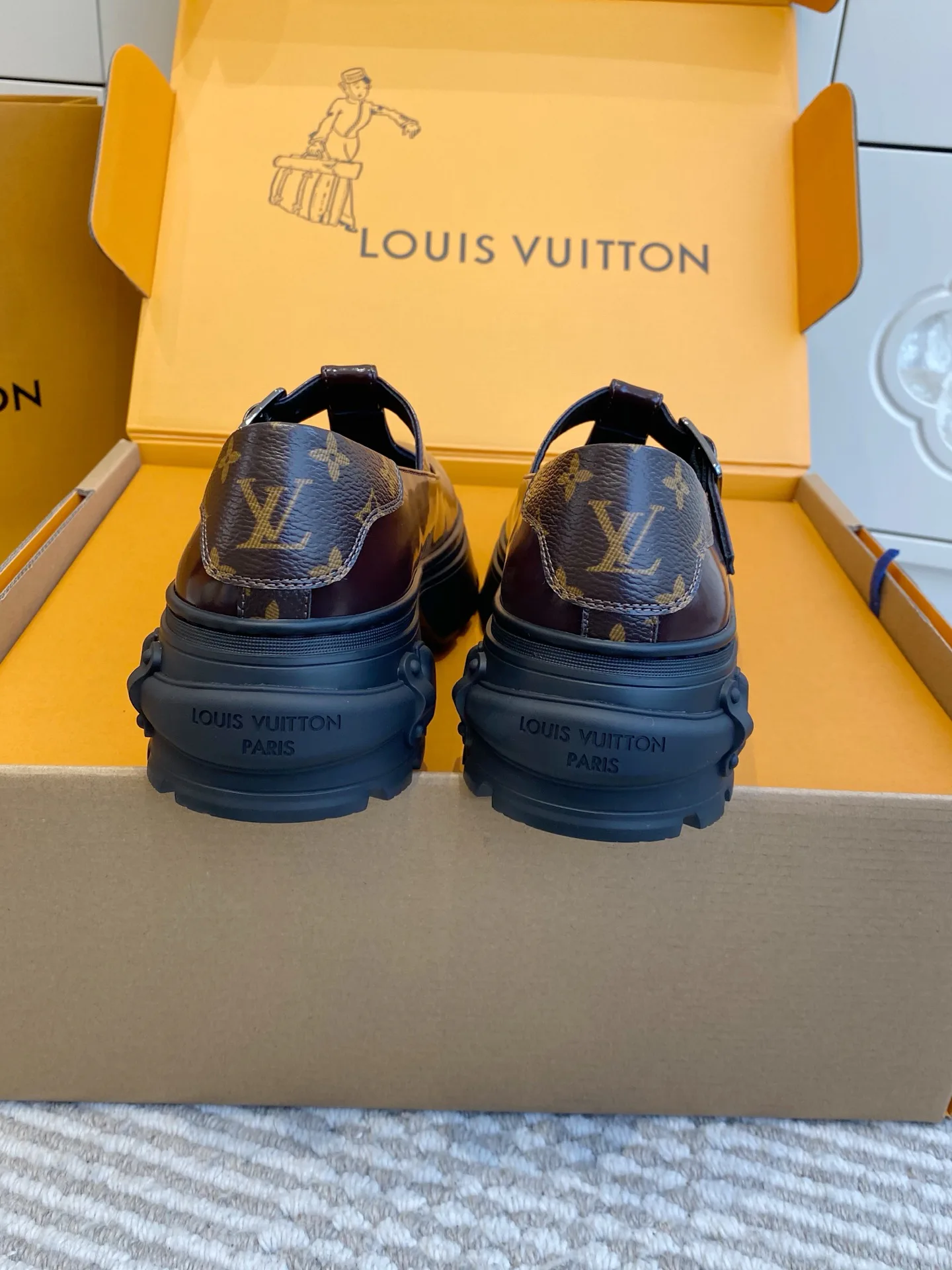 Туфли Женские Louis Vuitton 11304093