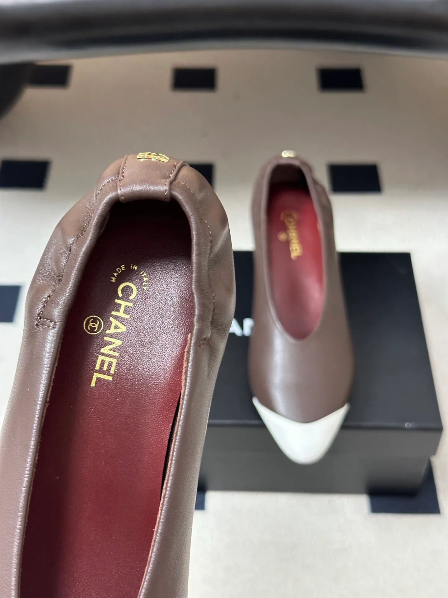 Туфли Женские Chanel 18049189