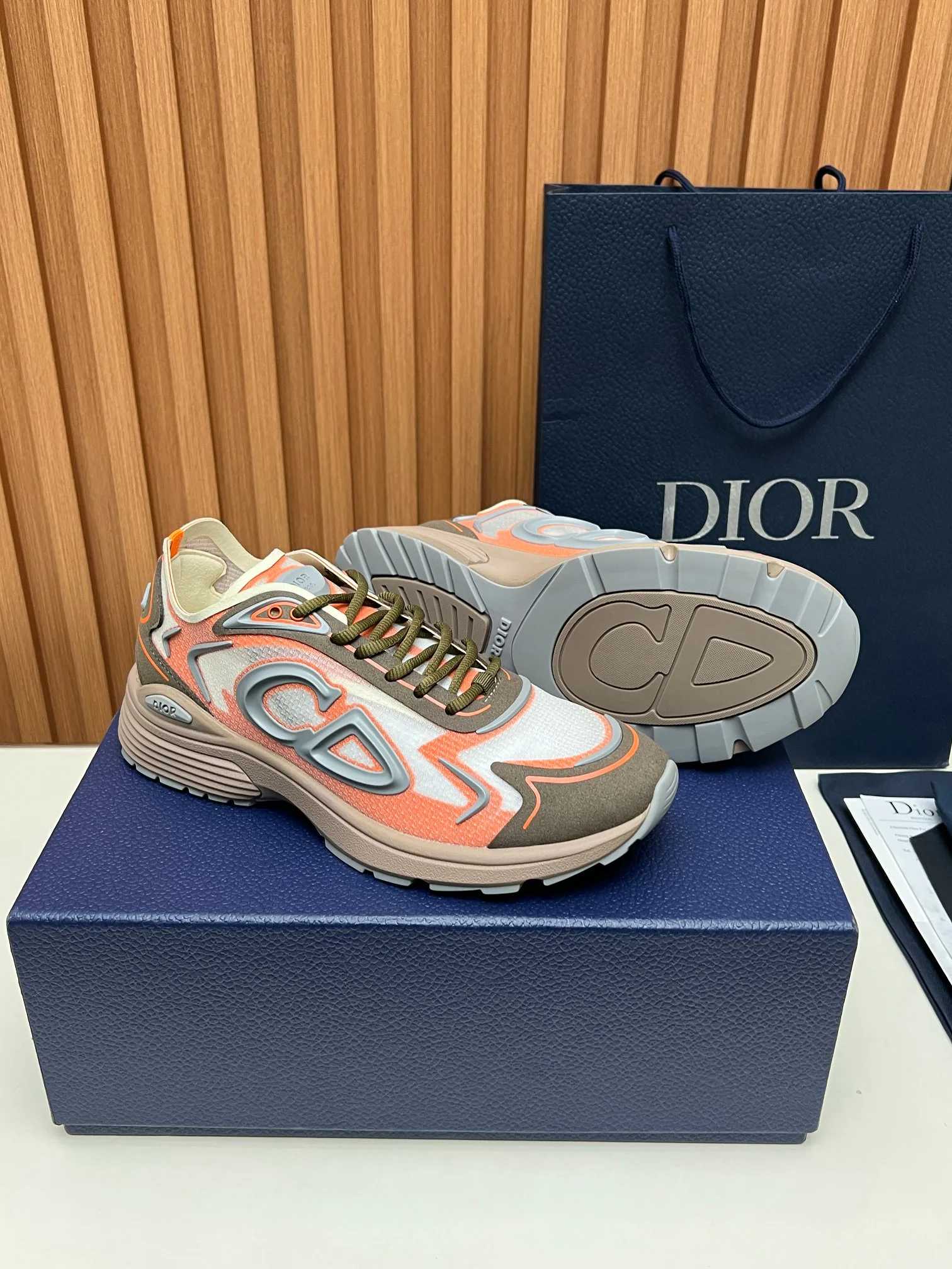 Кроссовки Женские Christian Dior 13406948